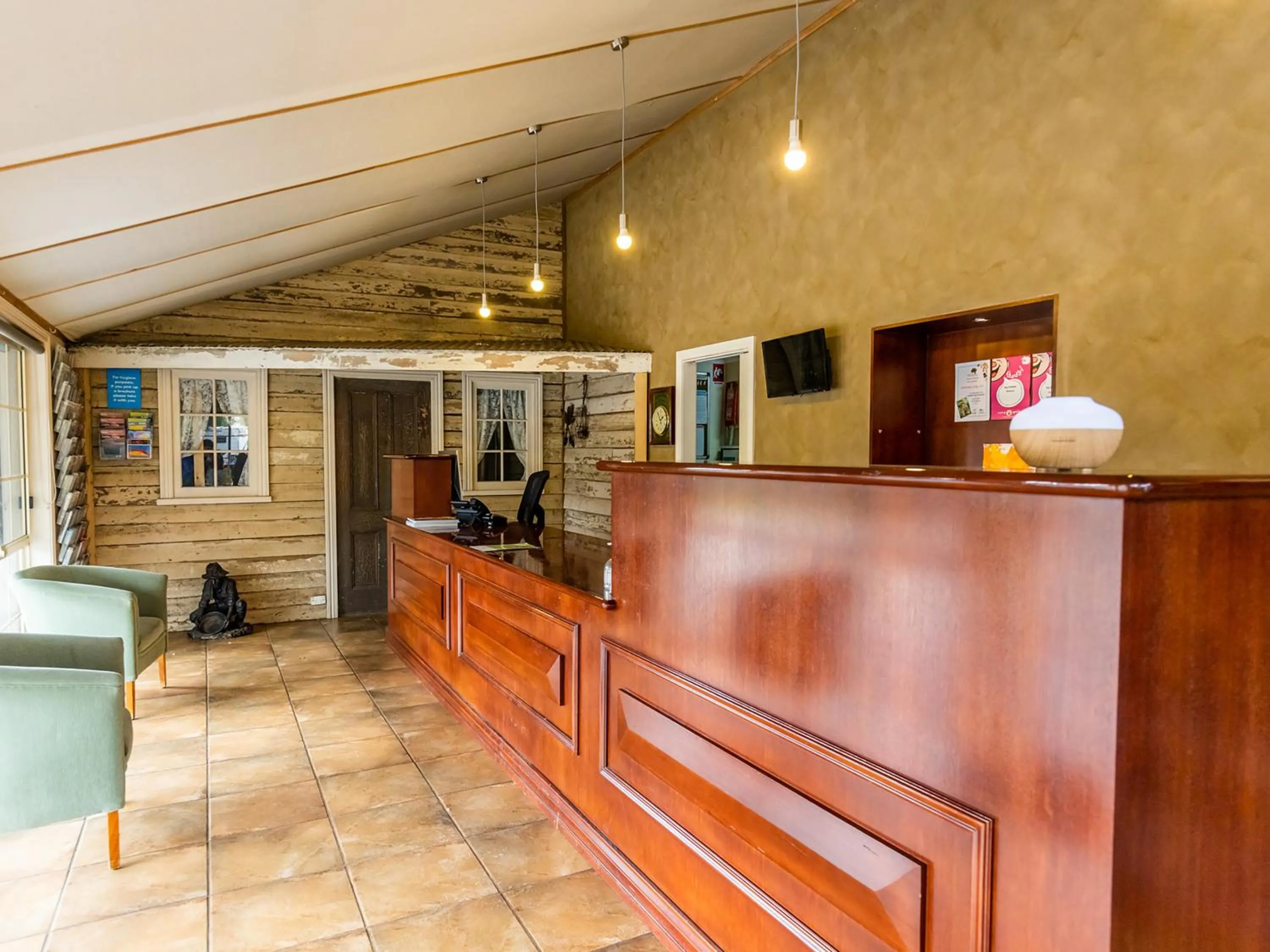 Lobby or reception in NRMA Ballarat Holiday Park
