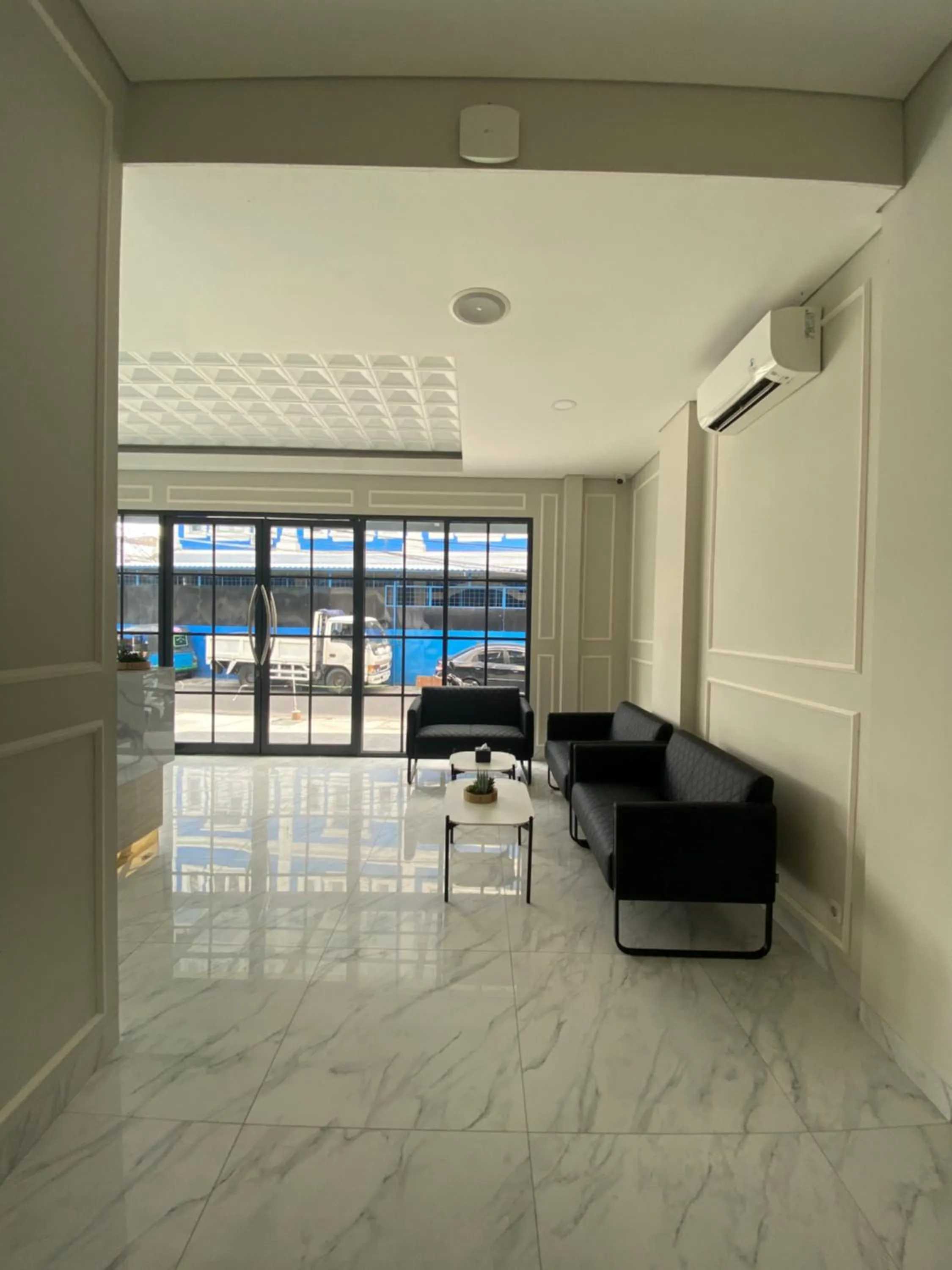 Ghurfati Hotel Wedana