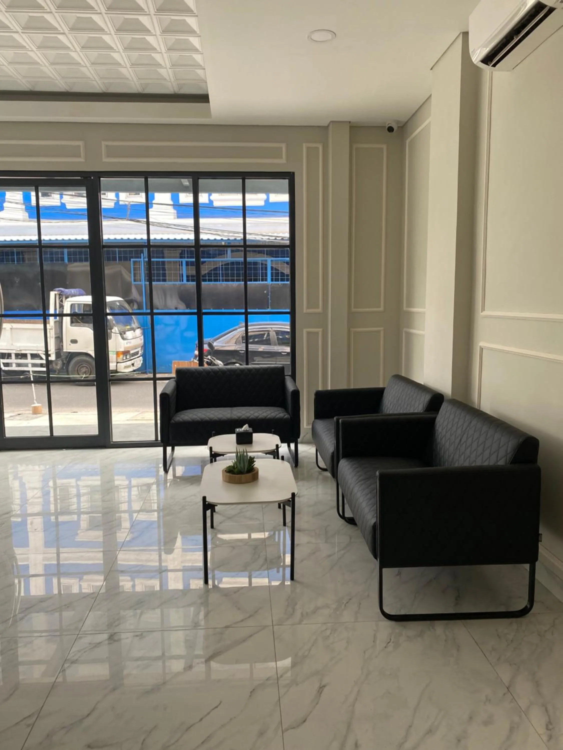 Ghurfati Hotel Wedana