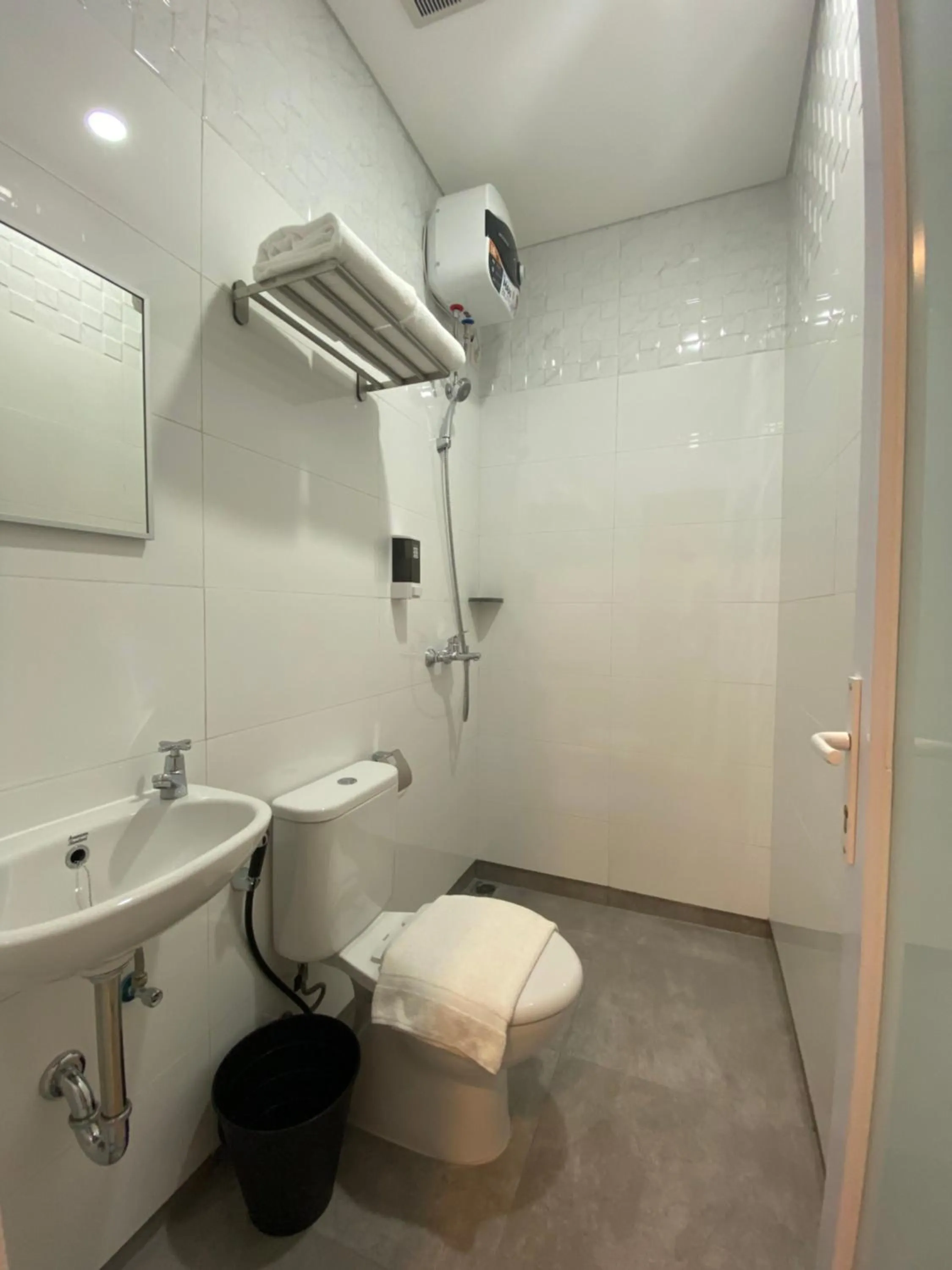 Ghurfati Hotel Wedana