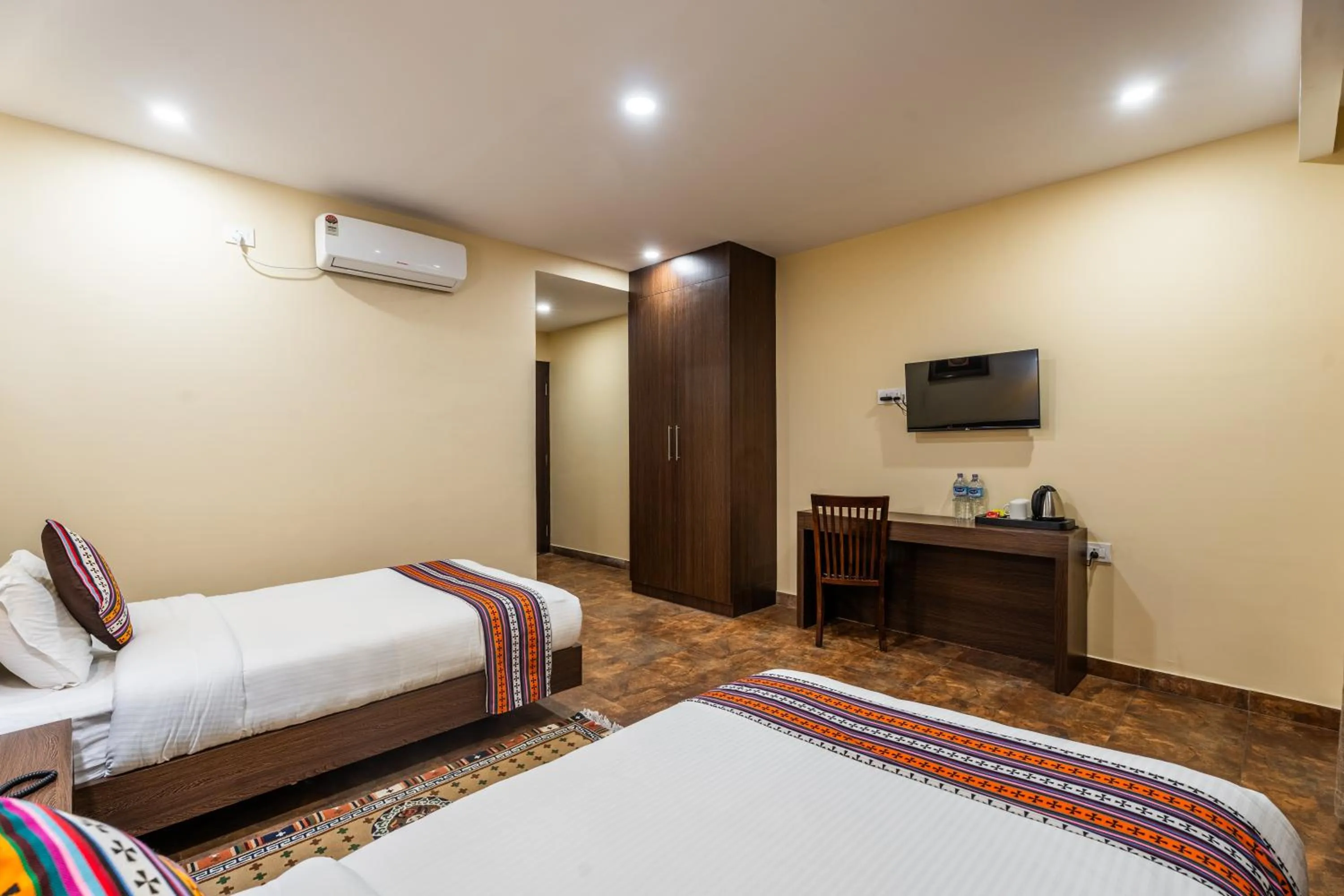 Bedroom, Bed in Hotel Yukhang