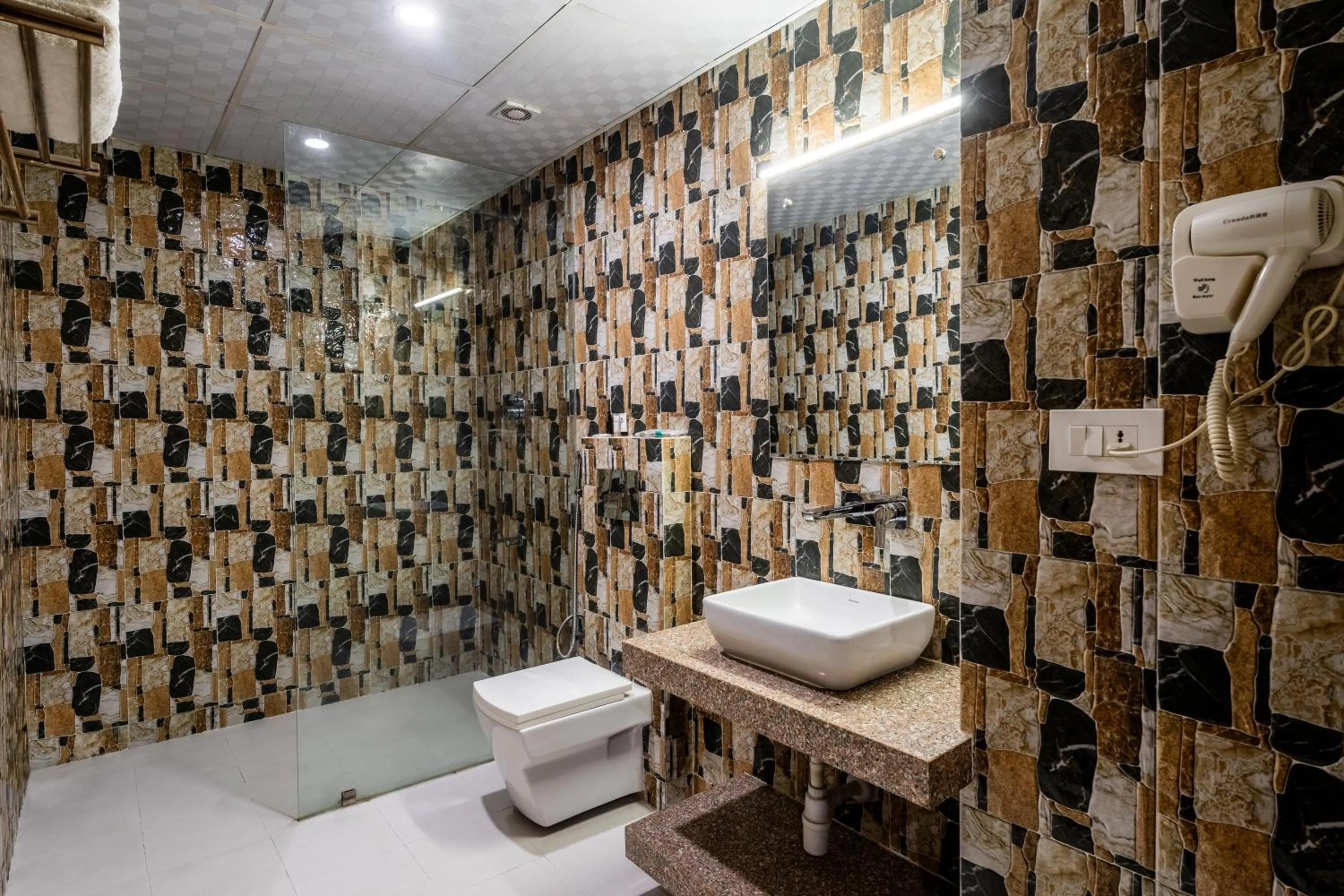 Bathroom in Hotel Yukhang