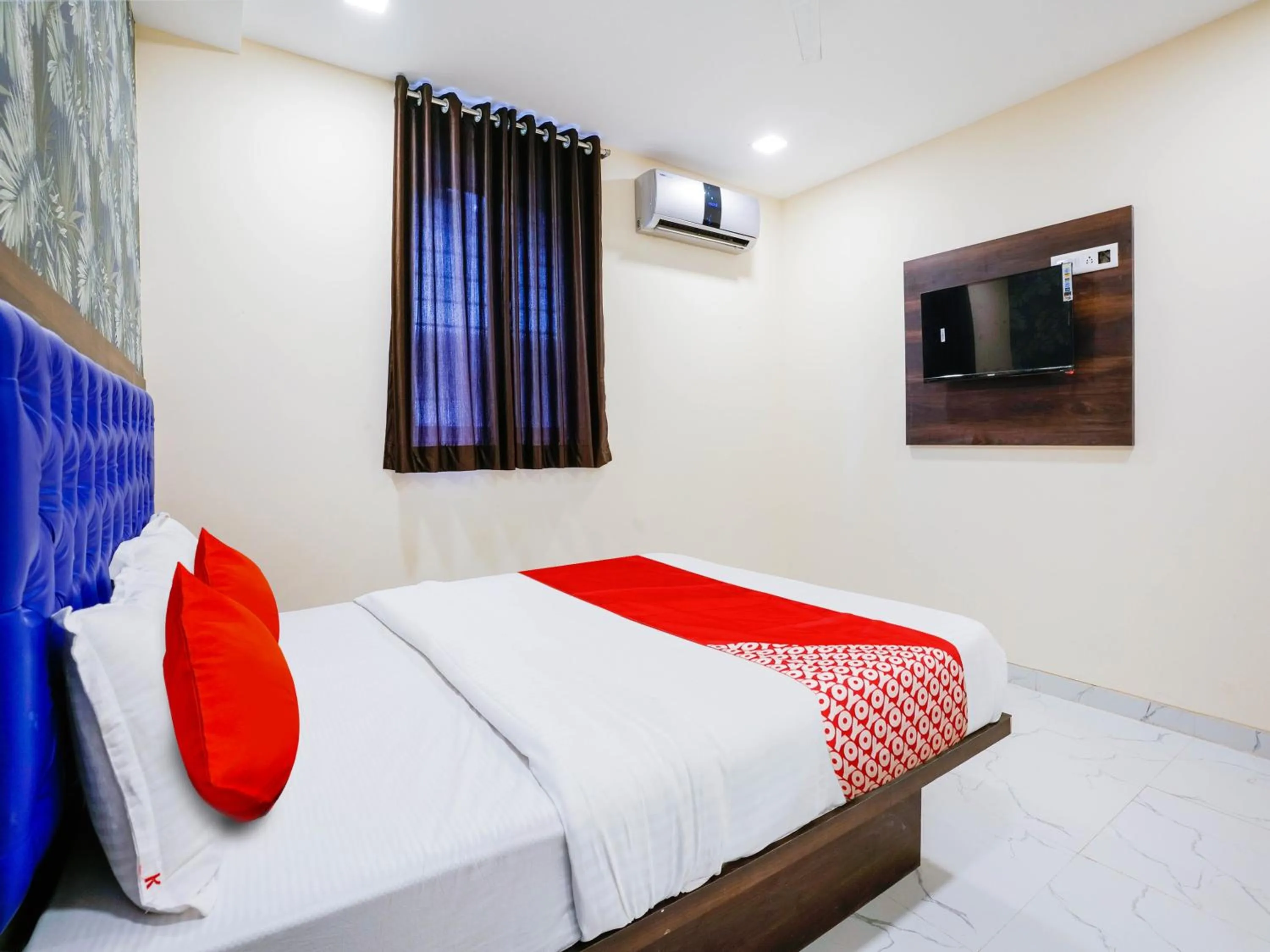 Bedroom in Hotel O King Residency Near Bharat Talkies