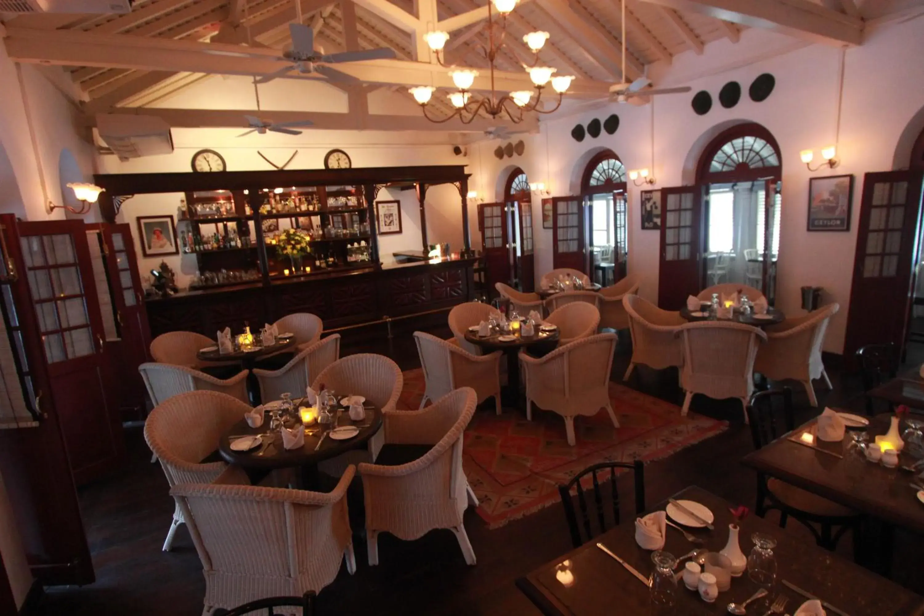 Royal Bar & Hotel Royal Bar & Hotel
