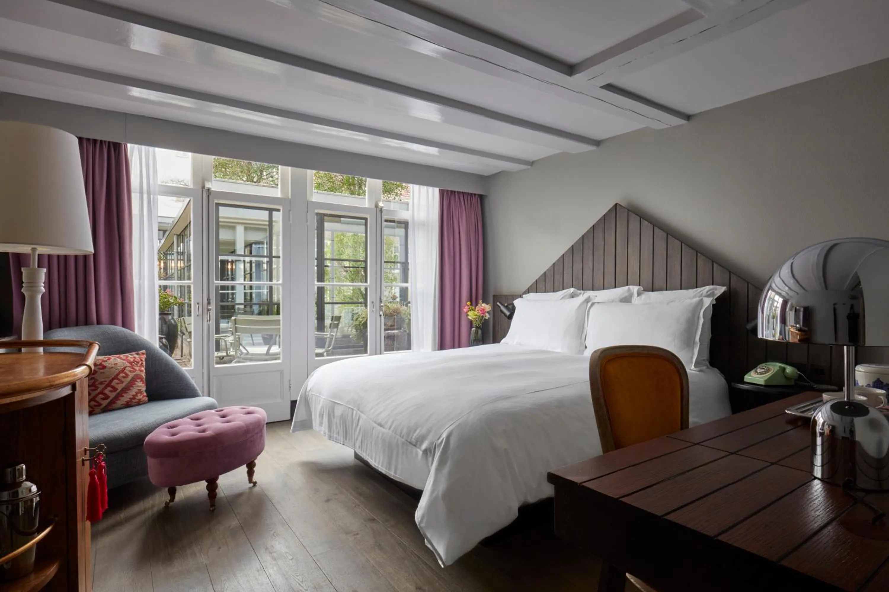 Bedroom, Bed in Pulitzer Amsterdam