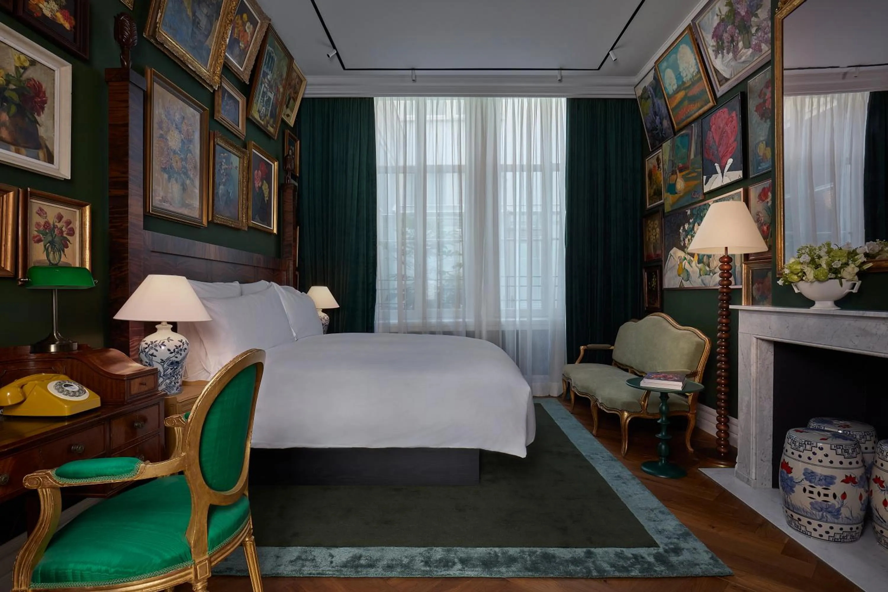 Bedroom, Bed in Pulitzer Amsterdam