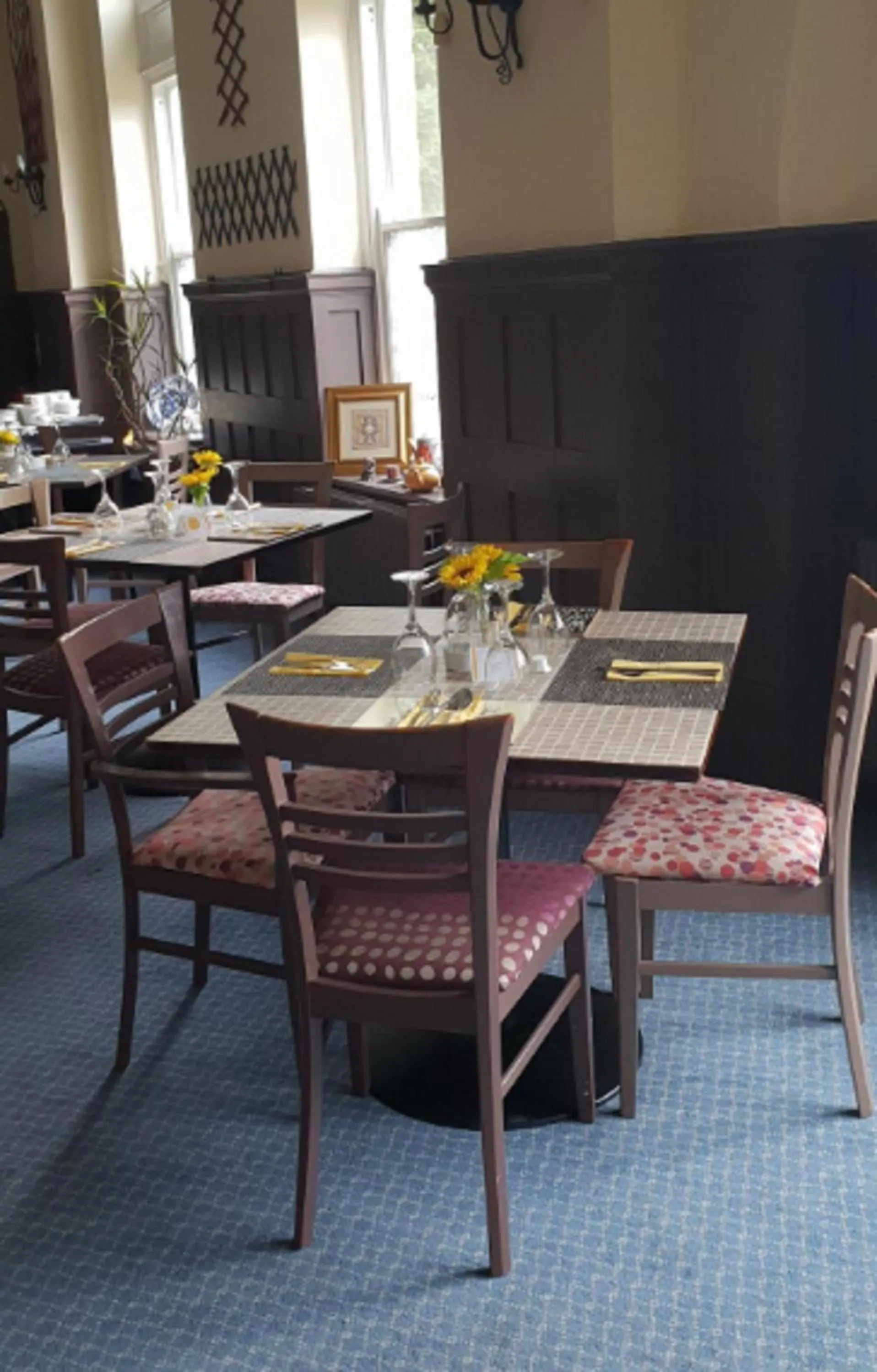 Restaurant/Places to Eat in The Devonshire House Hotel