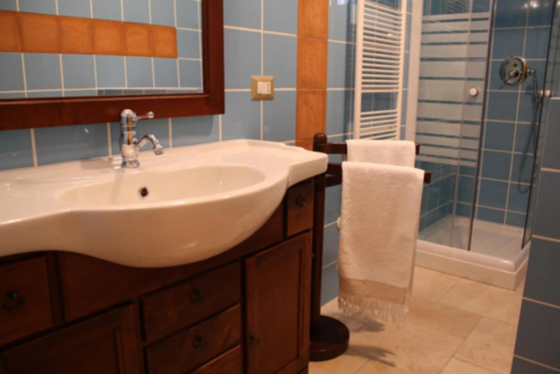 Bathroom in ex BENEFICIO Santa MARIA della SCALA B&B de Charme