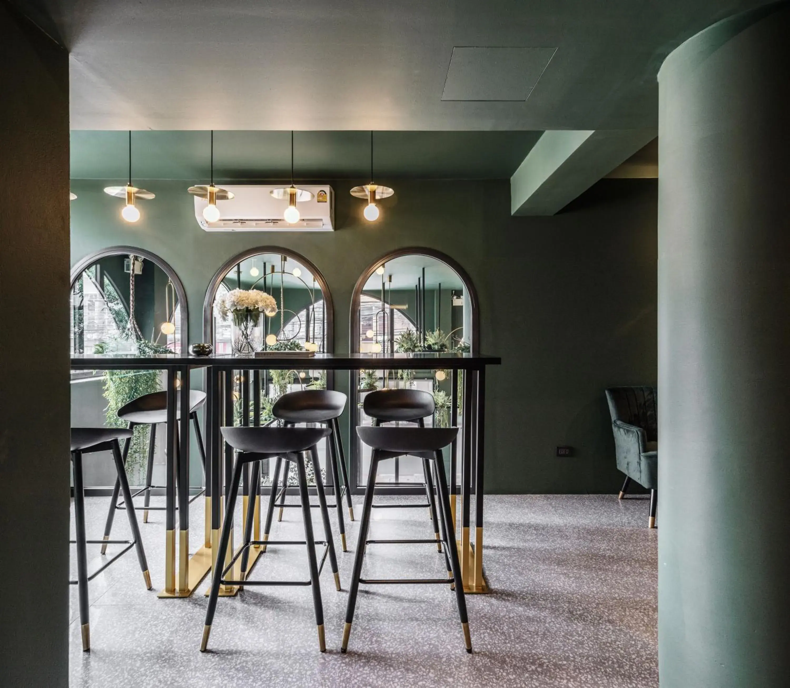 Dining area in Cher Hostel Bangkok Dining area in Cher Hostel Bangkok