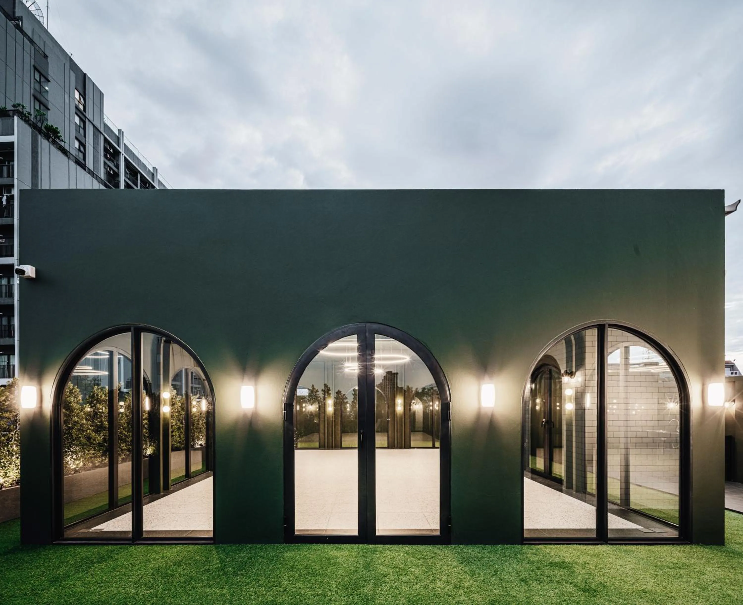 Meeting/conference room in Cher Hostel Bangkok