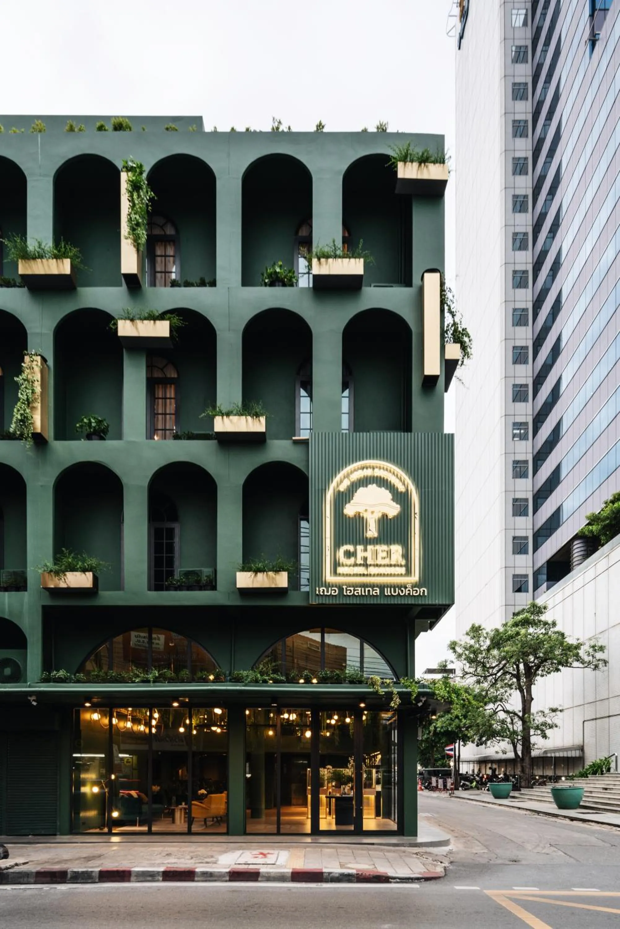 Property building in Cher Hostel Bangkok