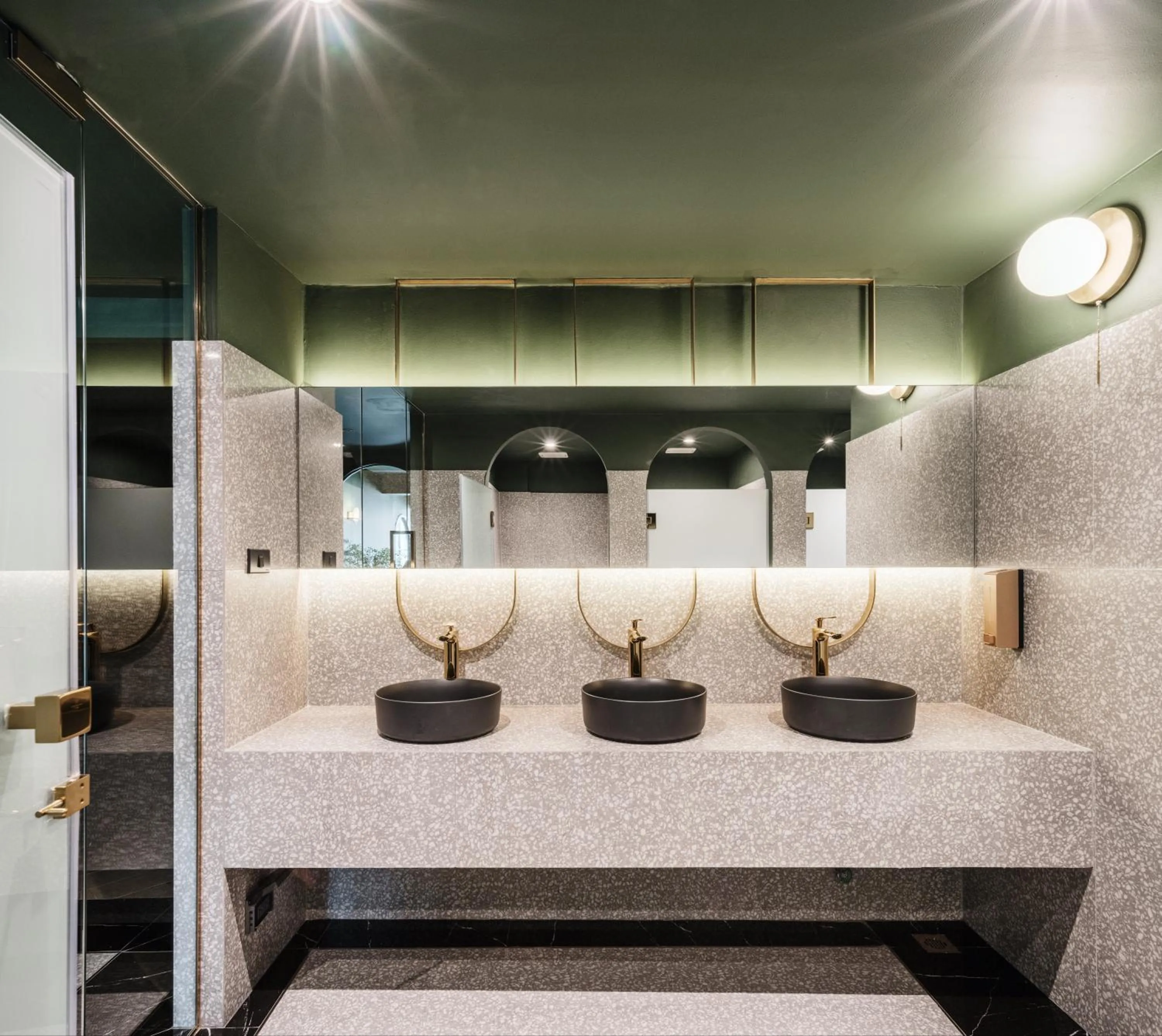 Bathroom, Bed in Cher Hostel Bangkok