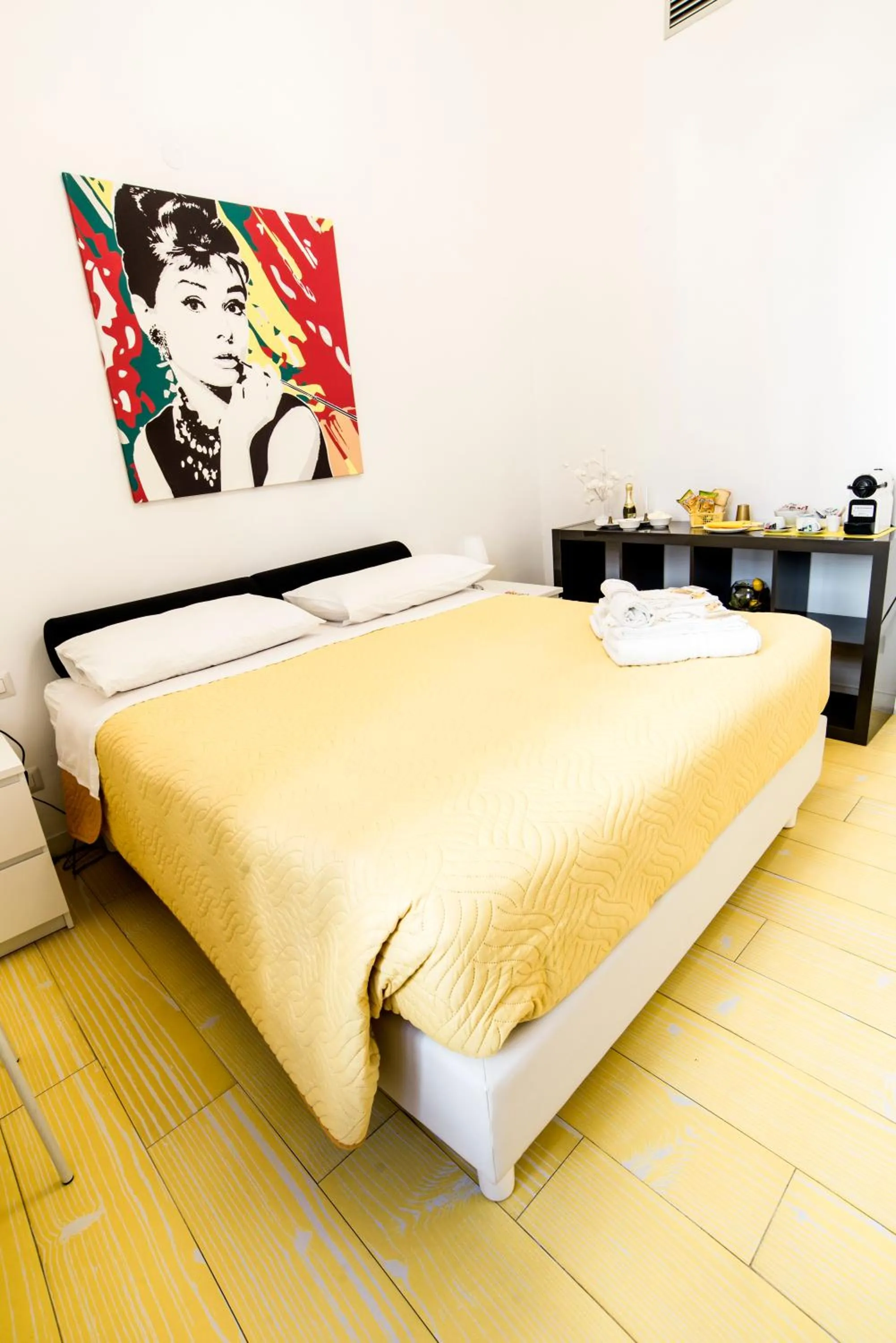 Bed in Divine Bed & Breakfast