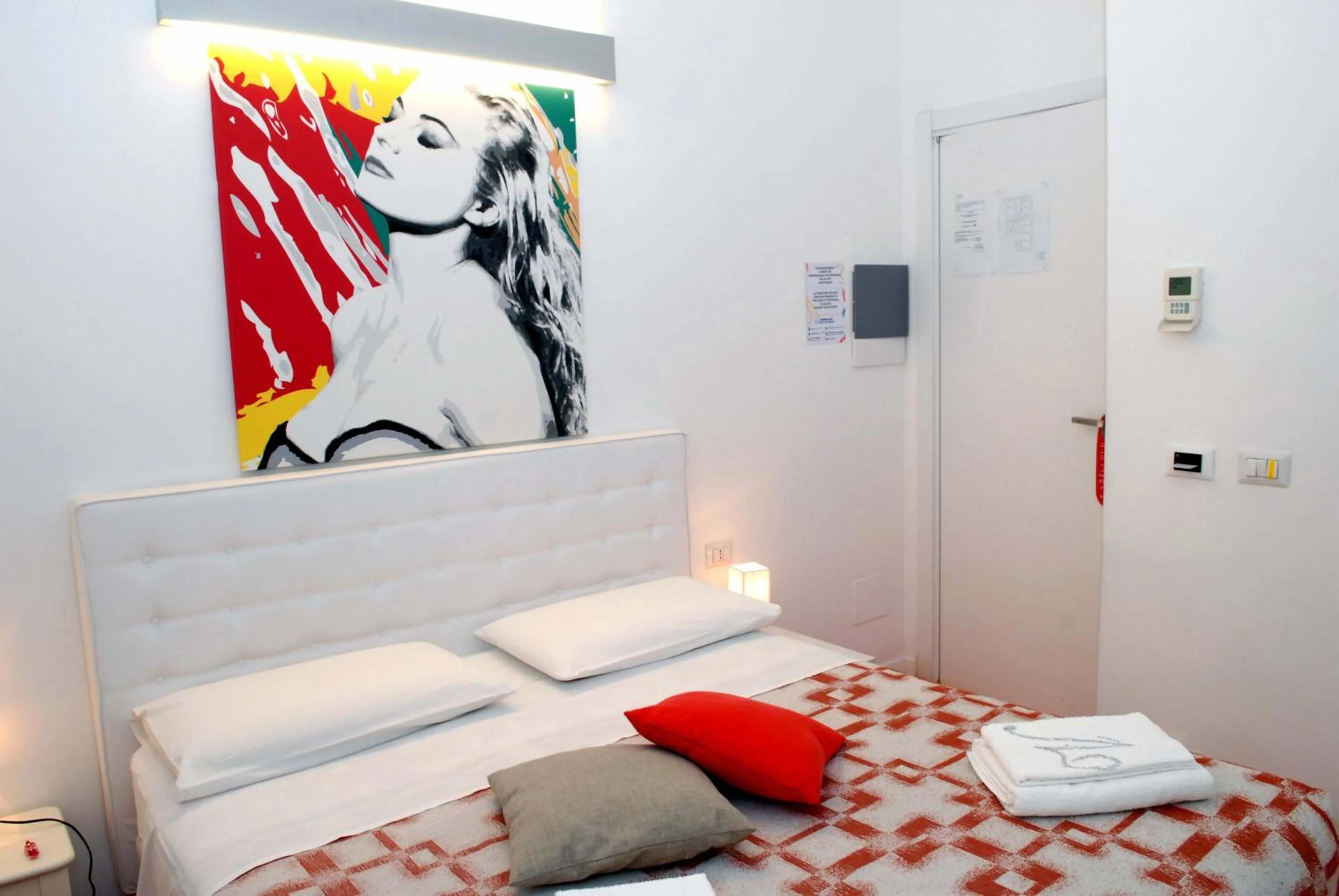 Bedroom, Bed in Divine Bed & Breakfast