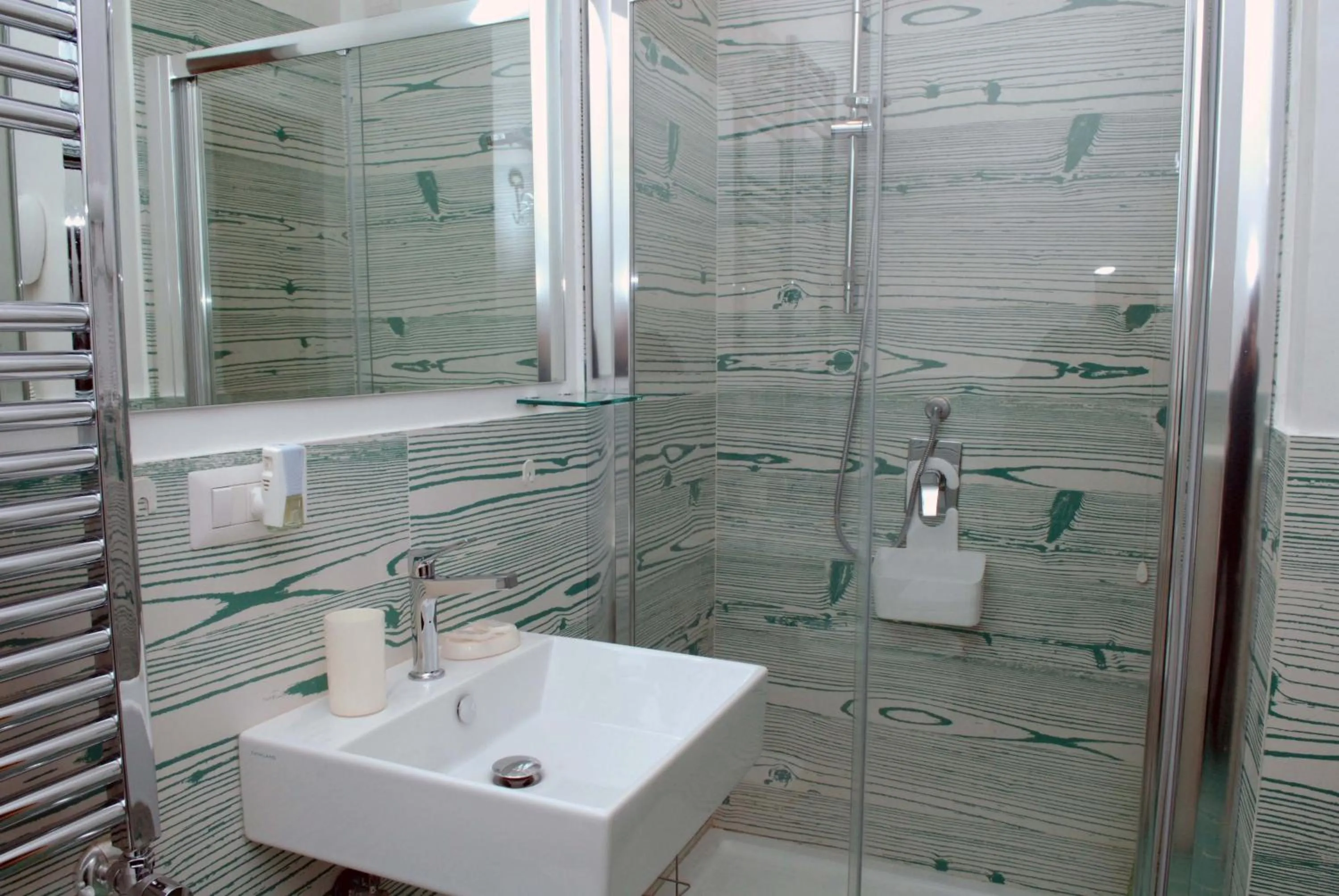 Bathroom in Divine Bed & Breakfast