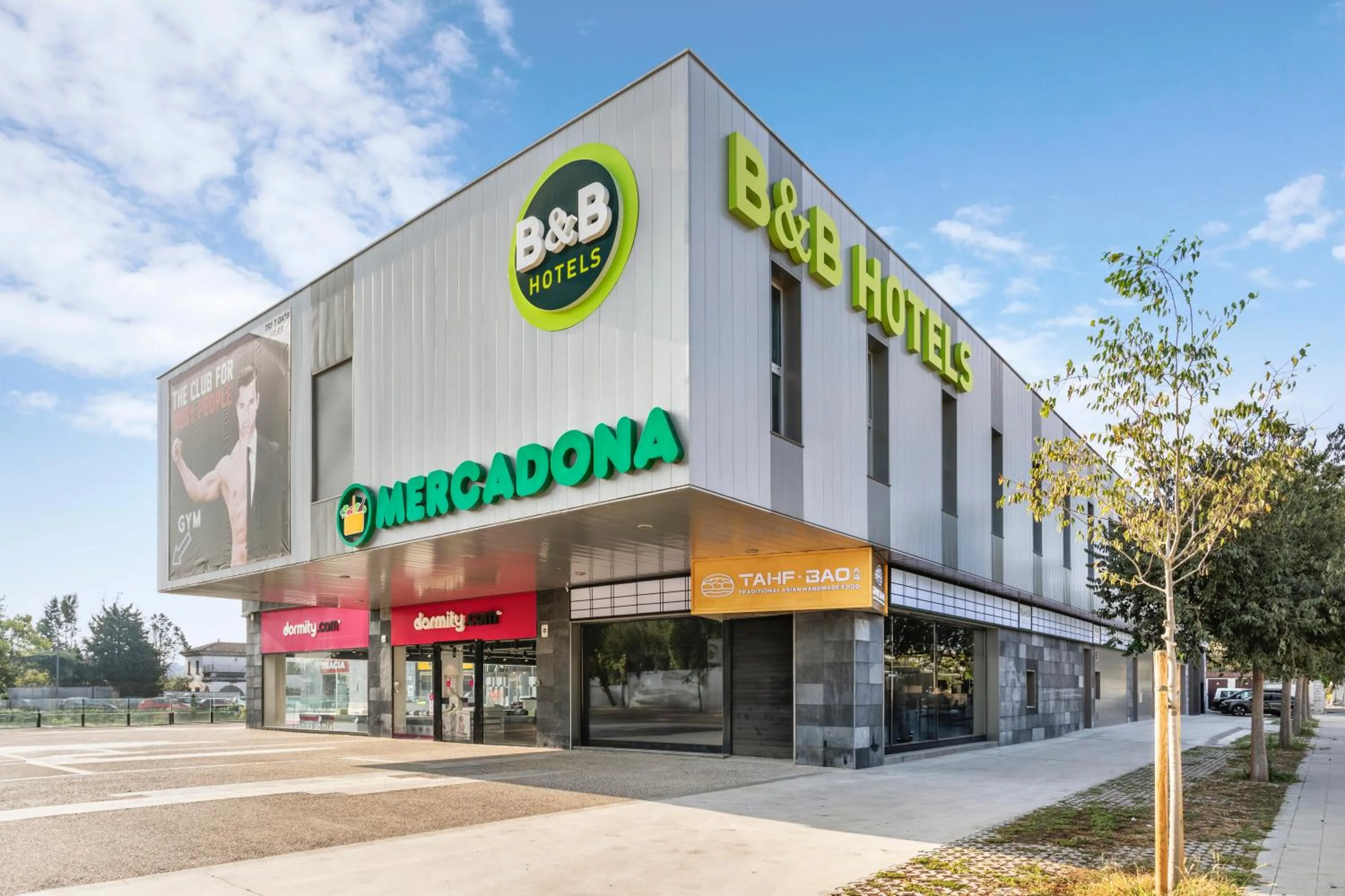 Property building in B&B HOTEL Lleida