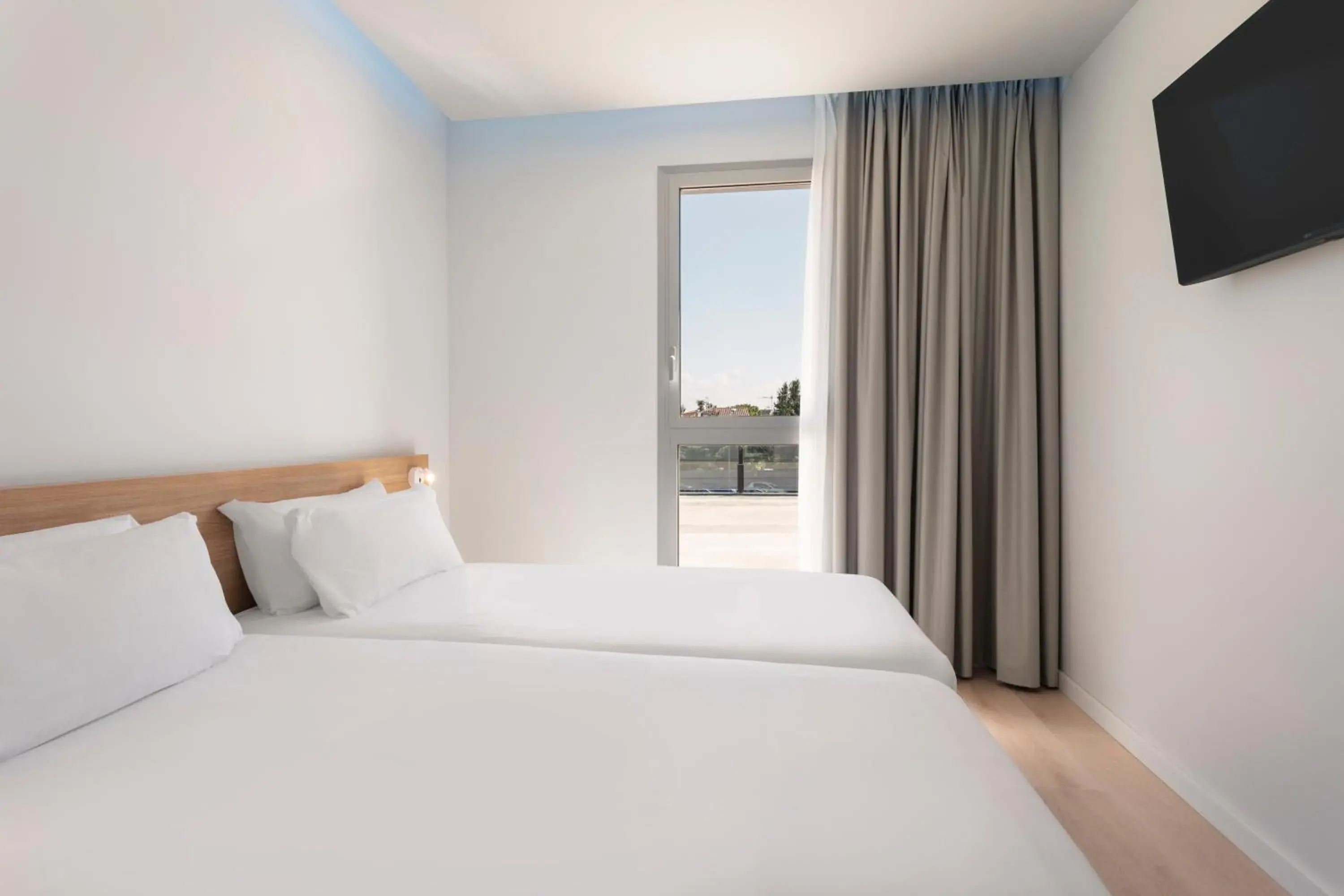 Twin Room in B&B HOTEL Lleida Twin Room in B&B HOTEL Lleida