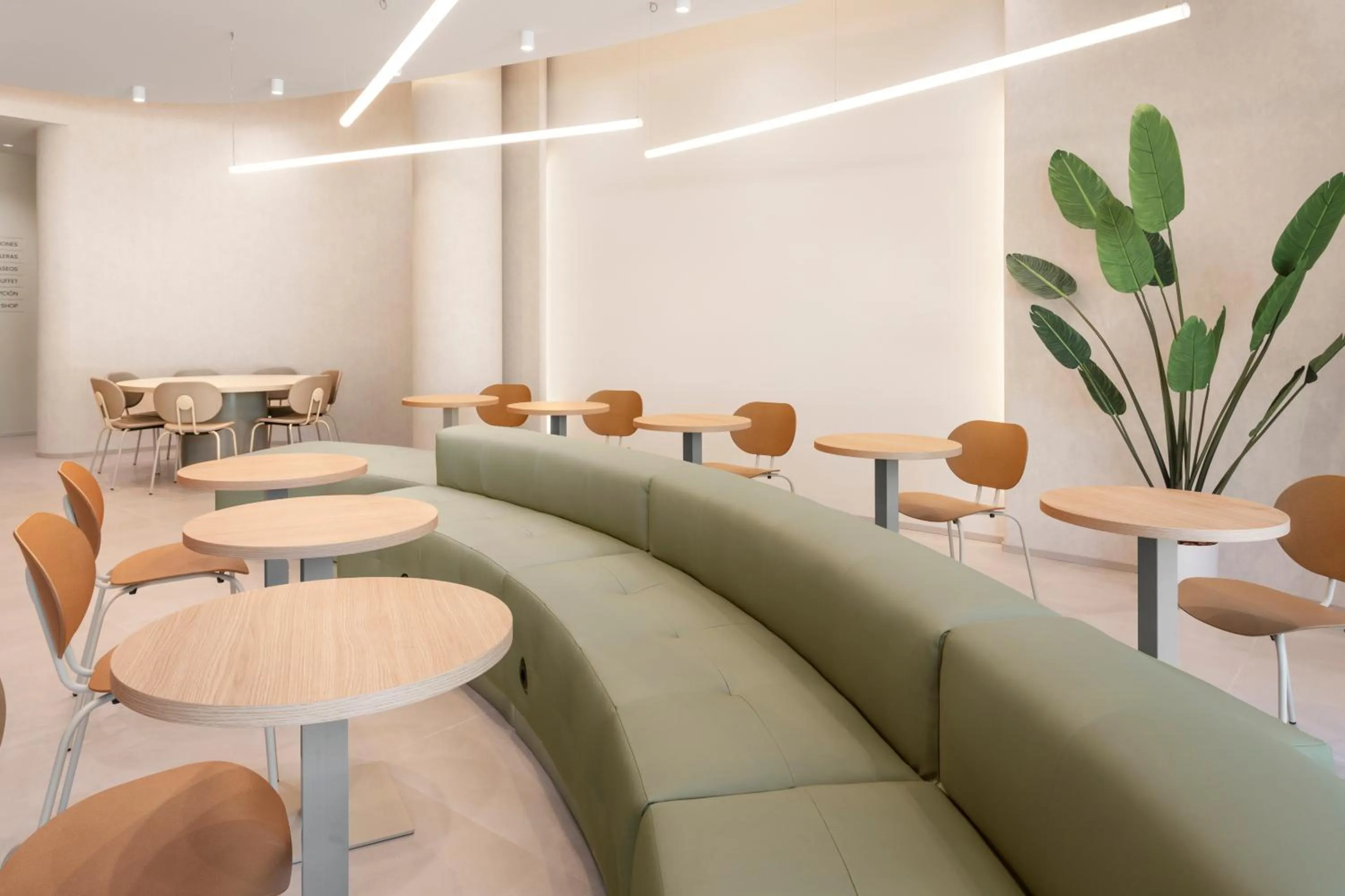 Seating area in B&B HOTEL Lleida
