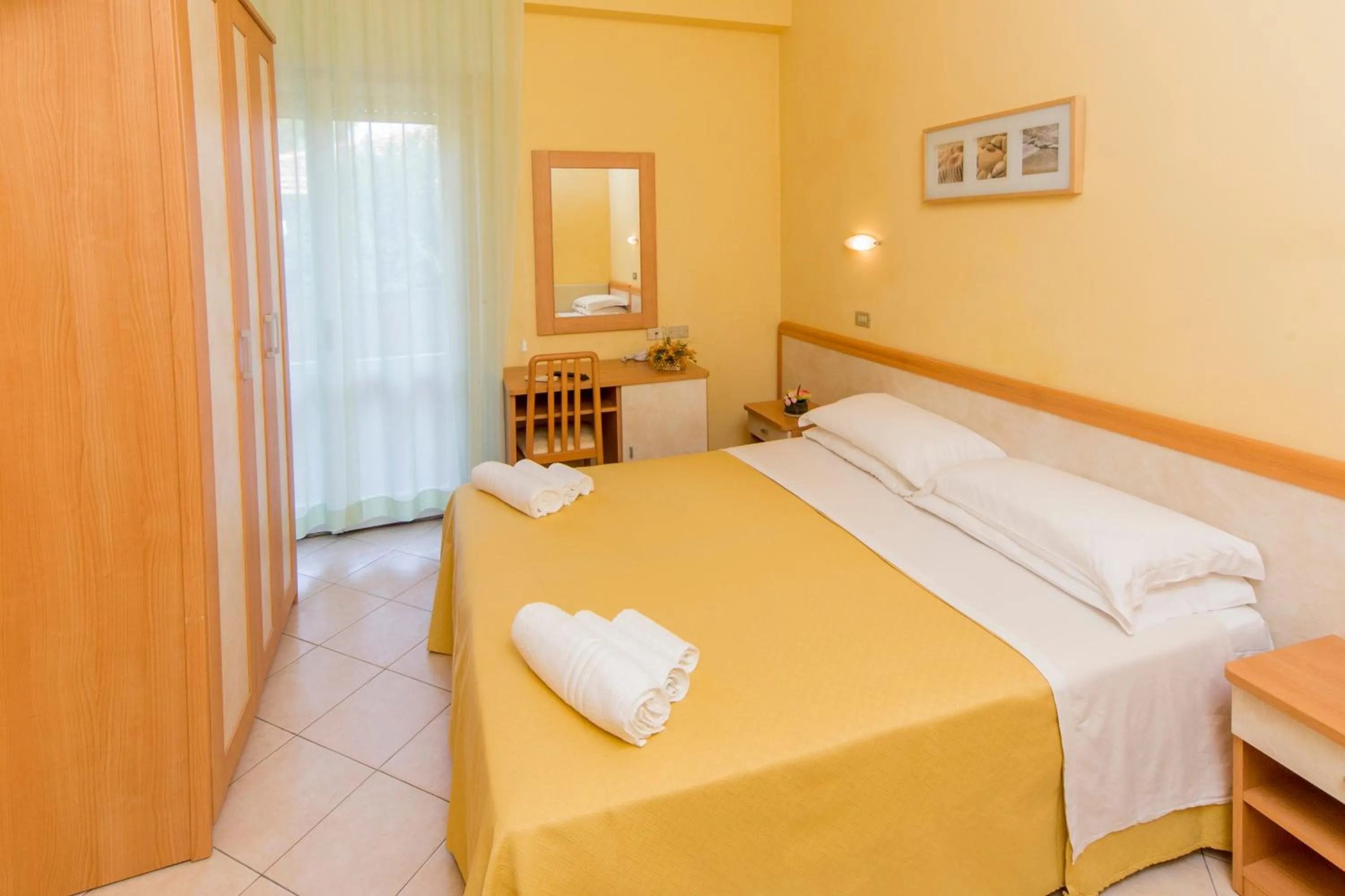 Photo of the whole room in Hotel Rita