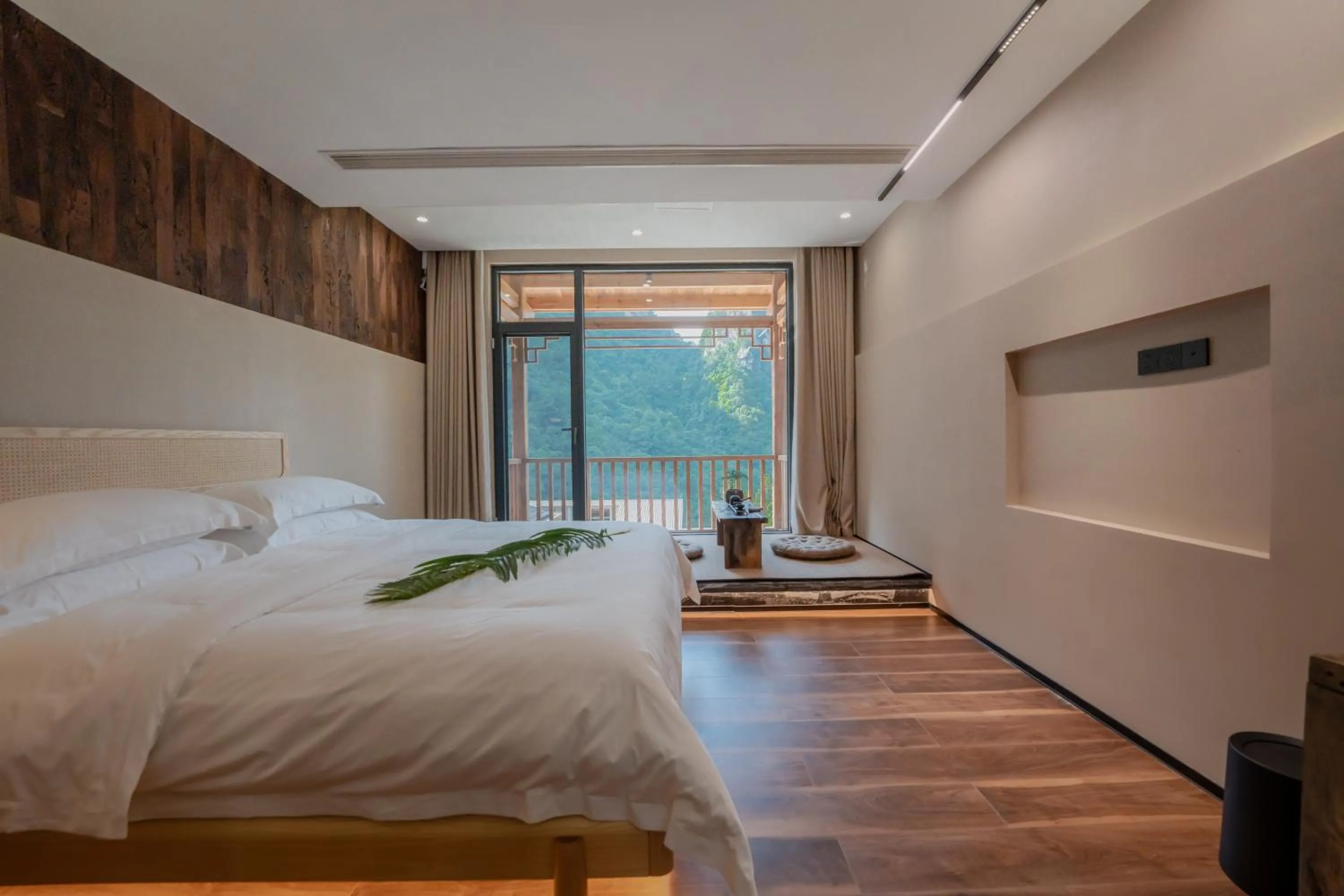 Bed in Foggy Valley