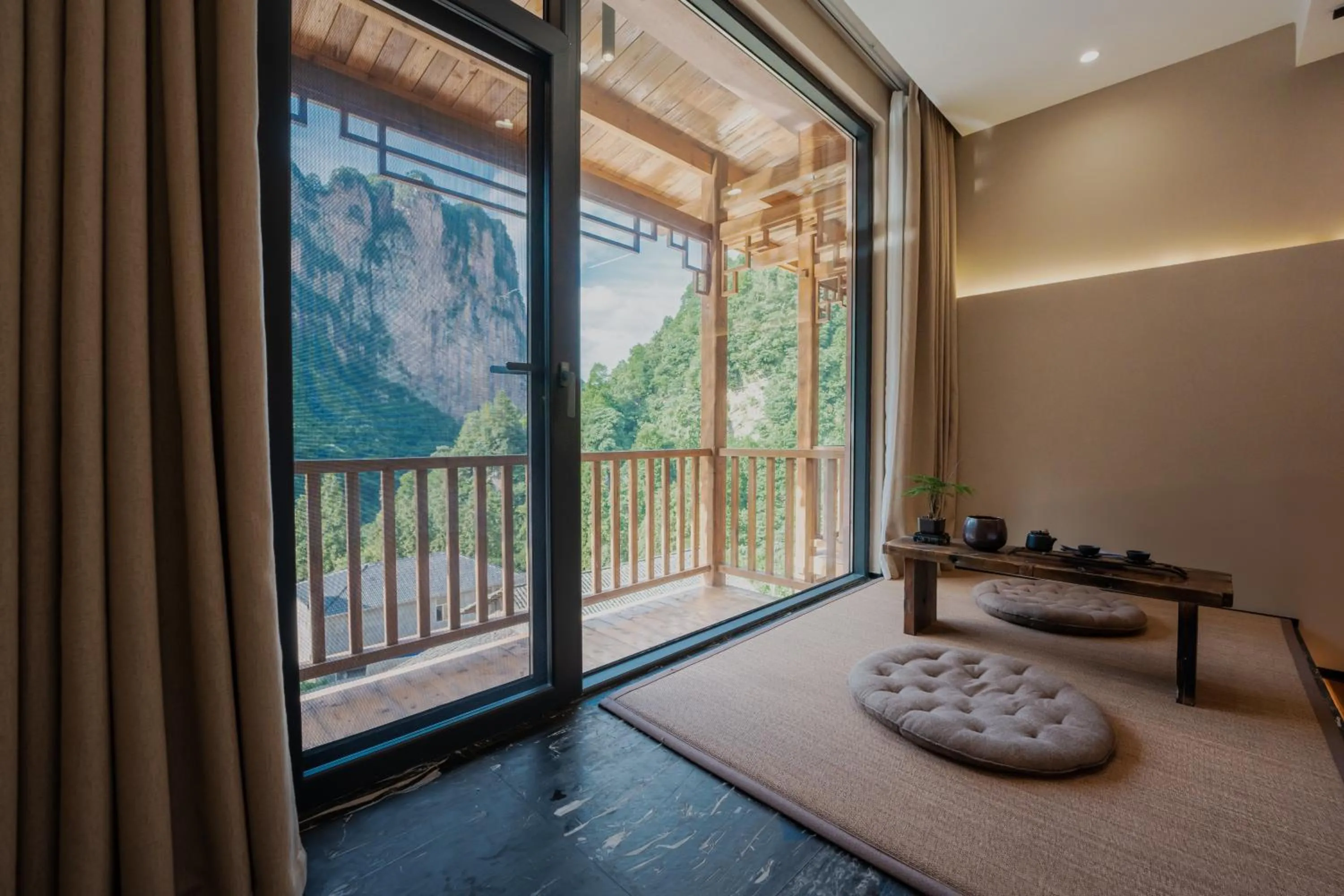 Bed in Foggy Valley