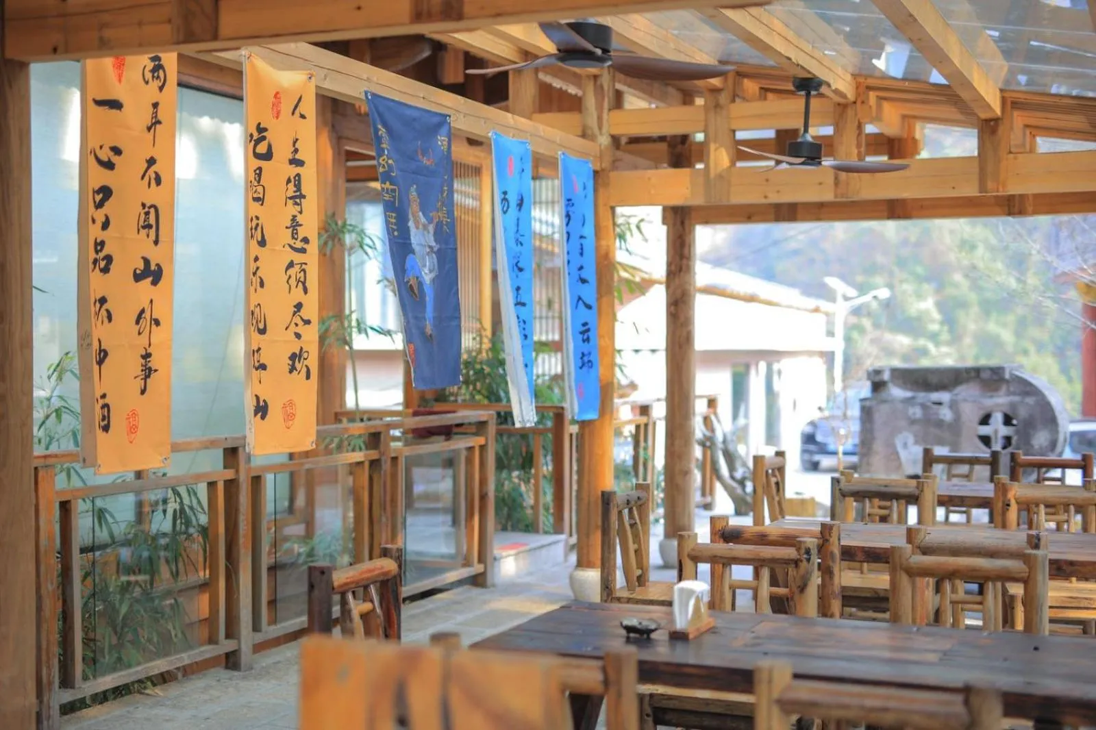 Restaurant/places to eat in Foggy Valley
