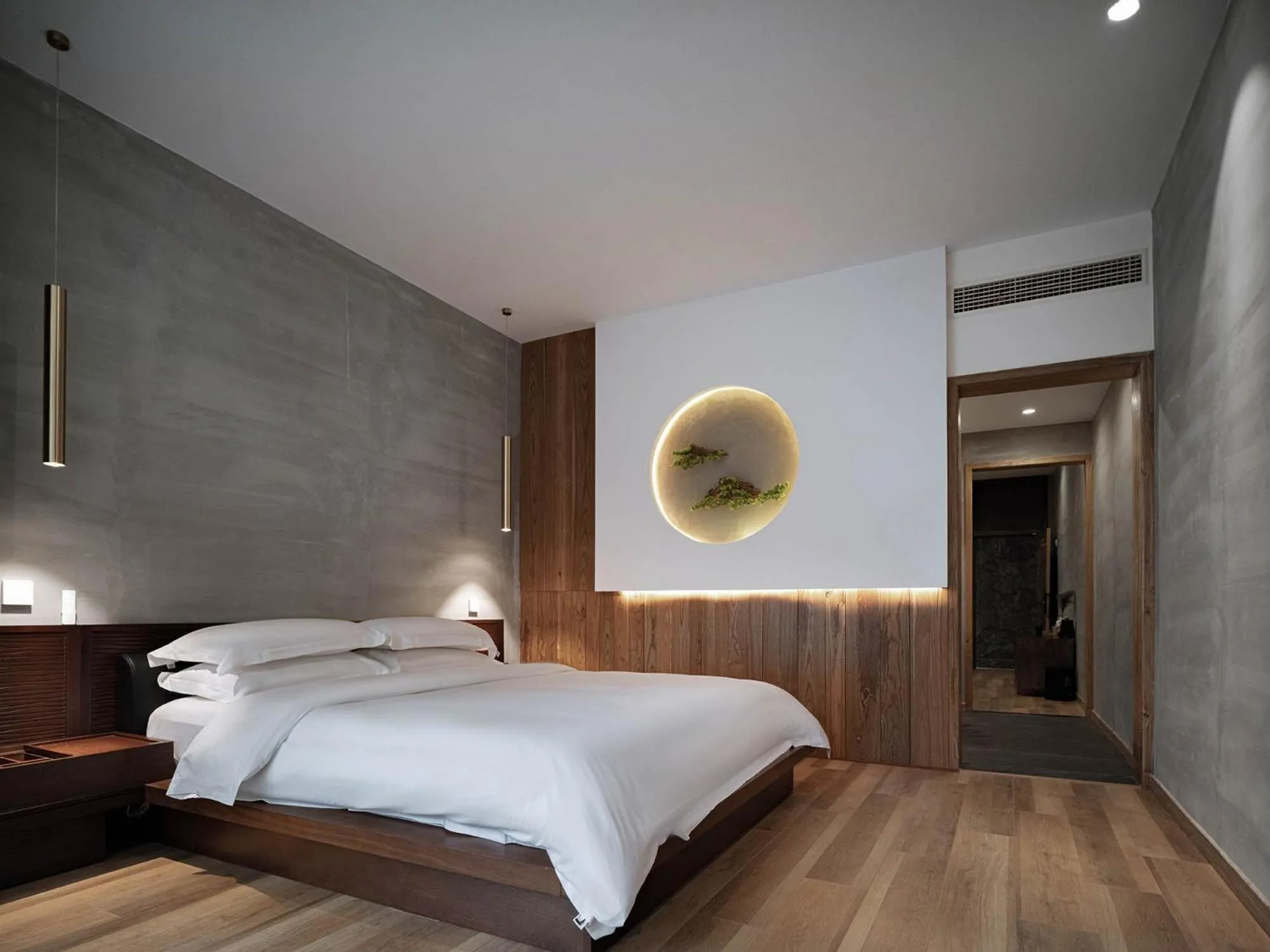 Bed in Foggy Valley