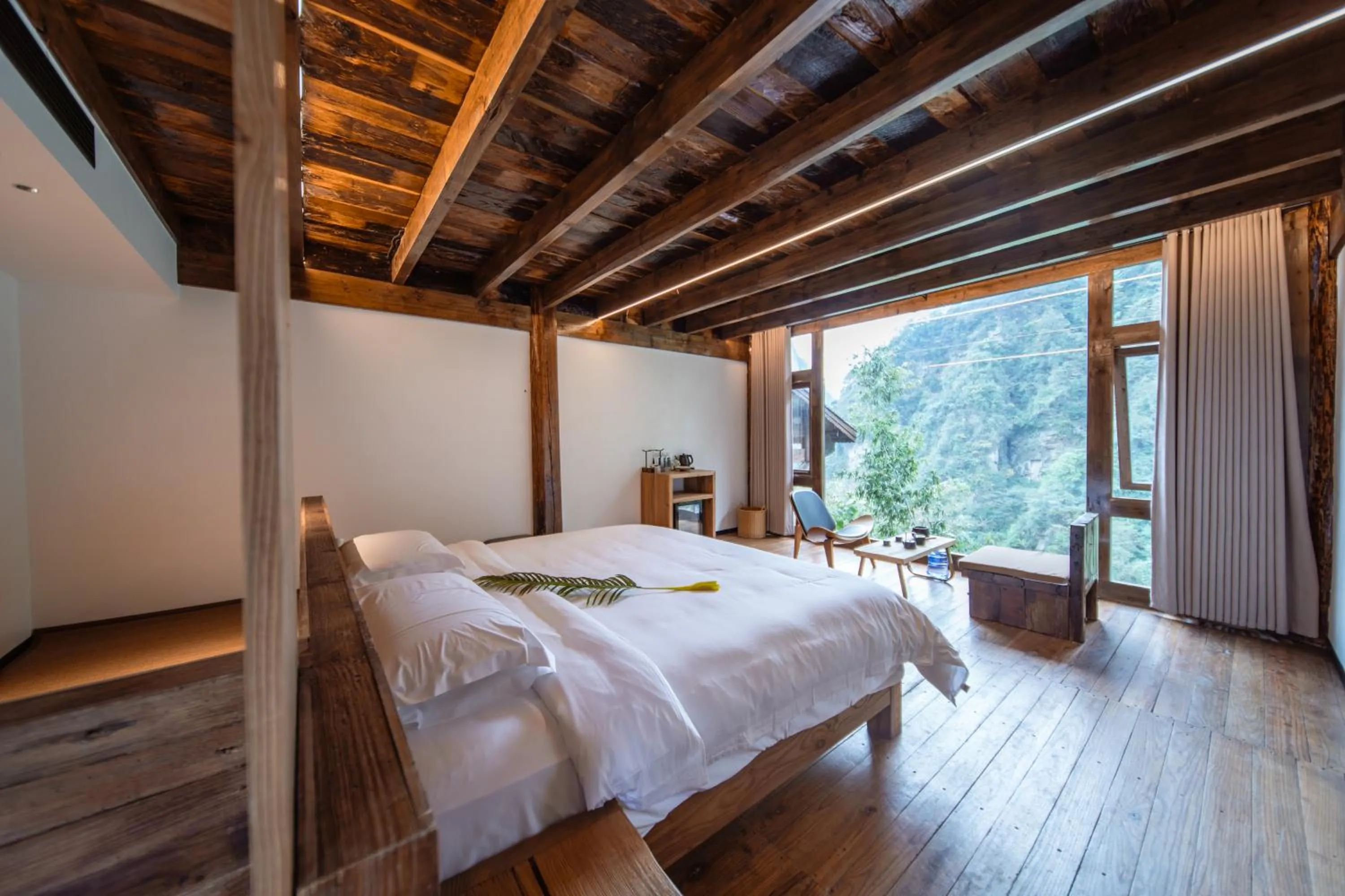 Bed in Foggy Valley