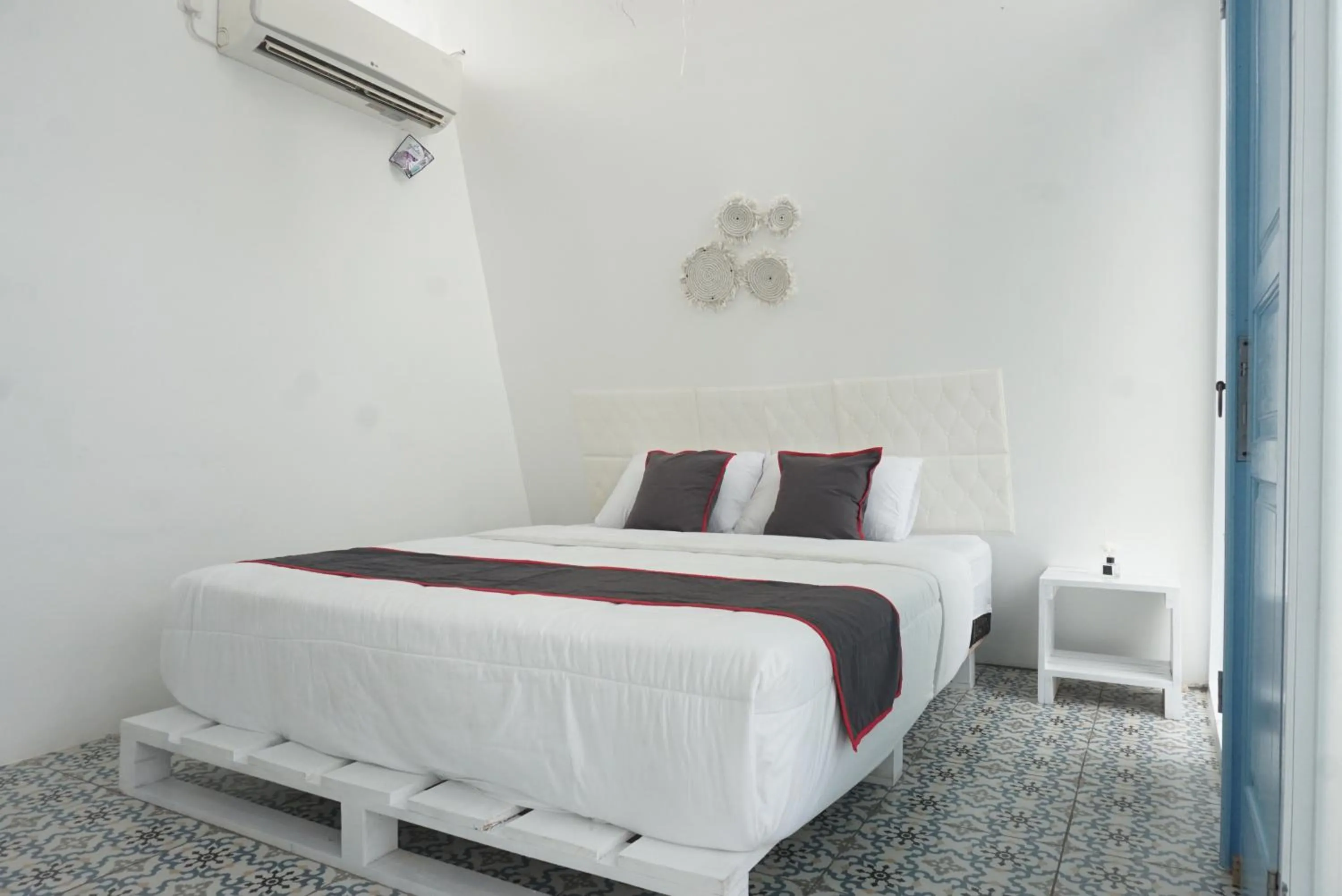 Bed in Ellada Garden