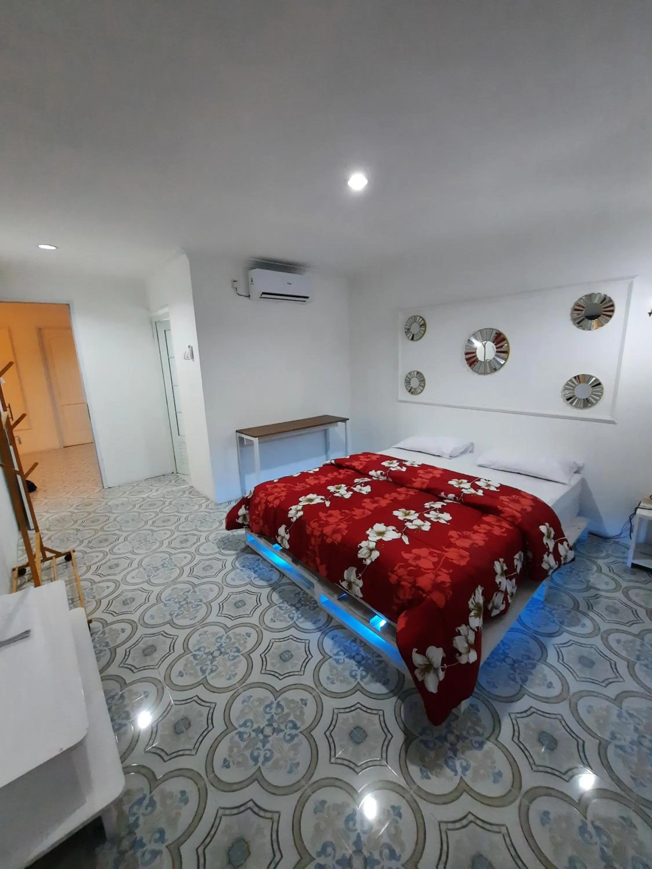 Bed in Ellada Garden