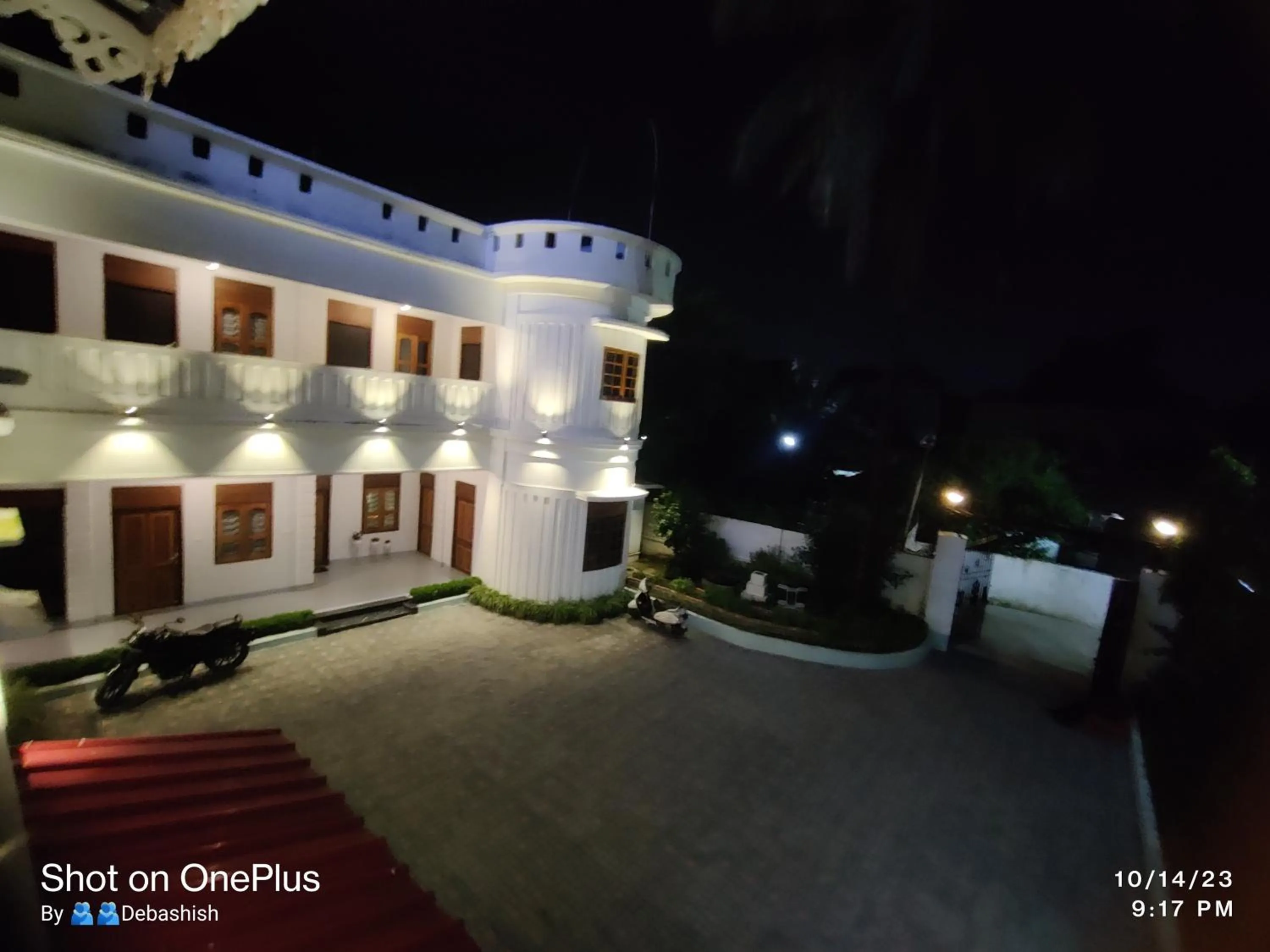 Property building in Hotel Insta 18