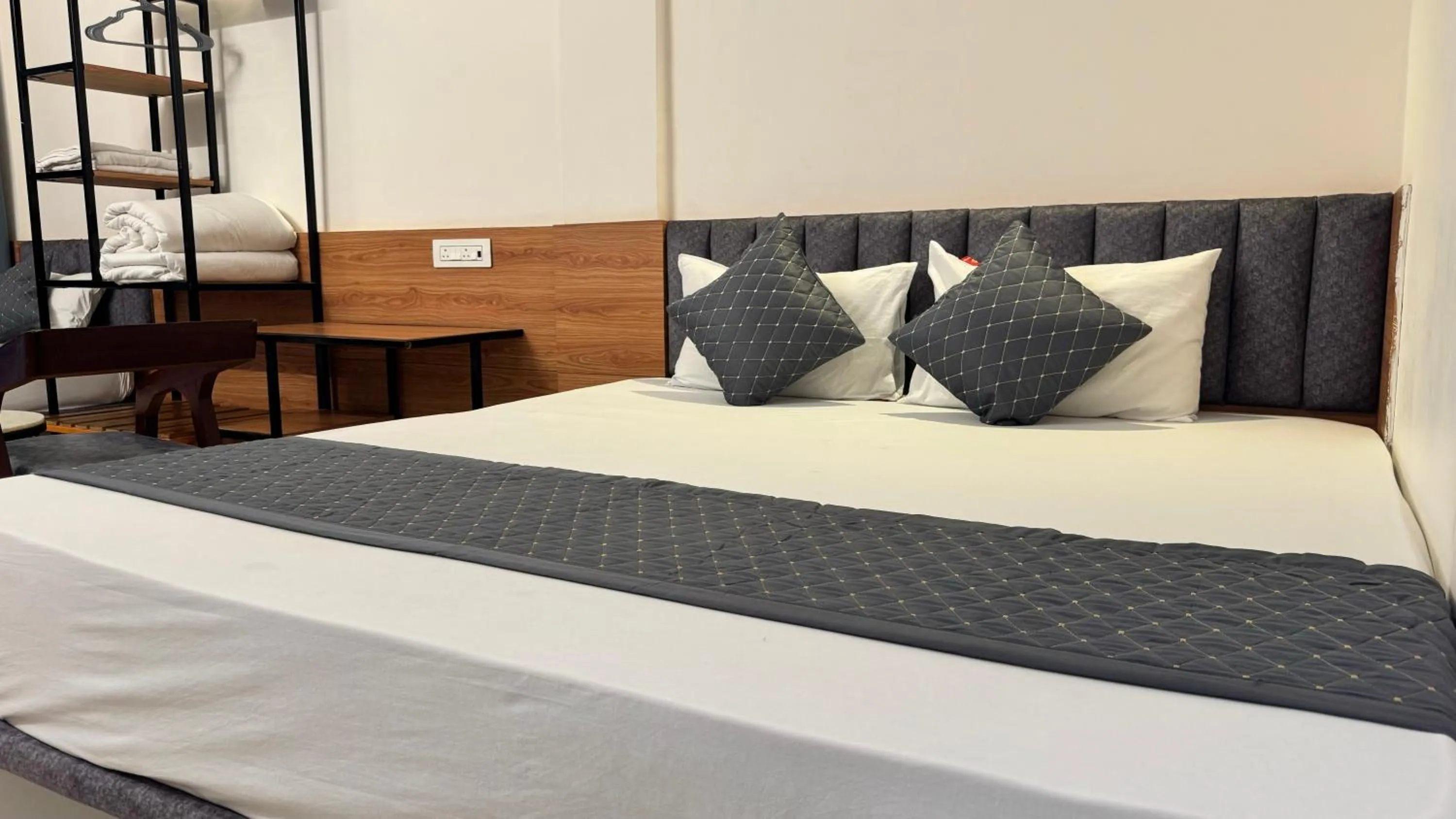 Bed in Hotel Insta 18