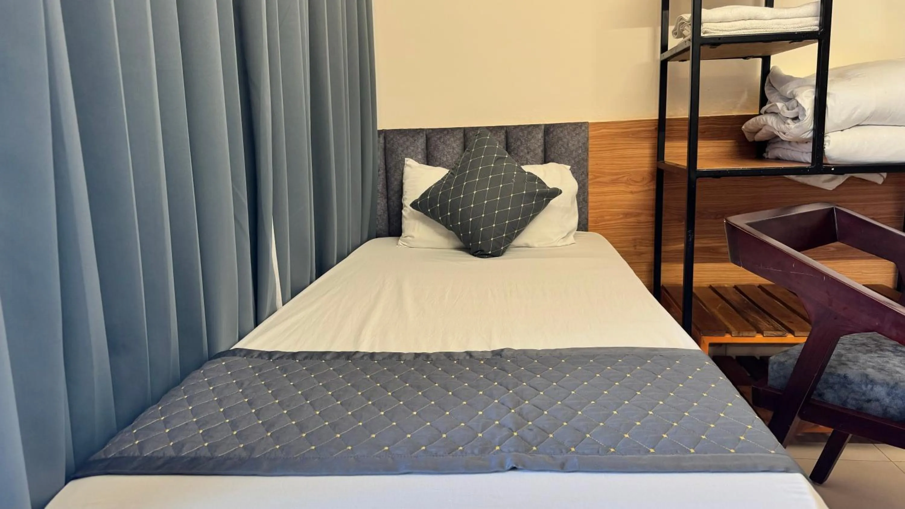 Bed in Hotel Insta 18