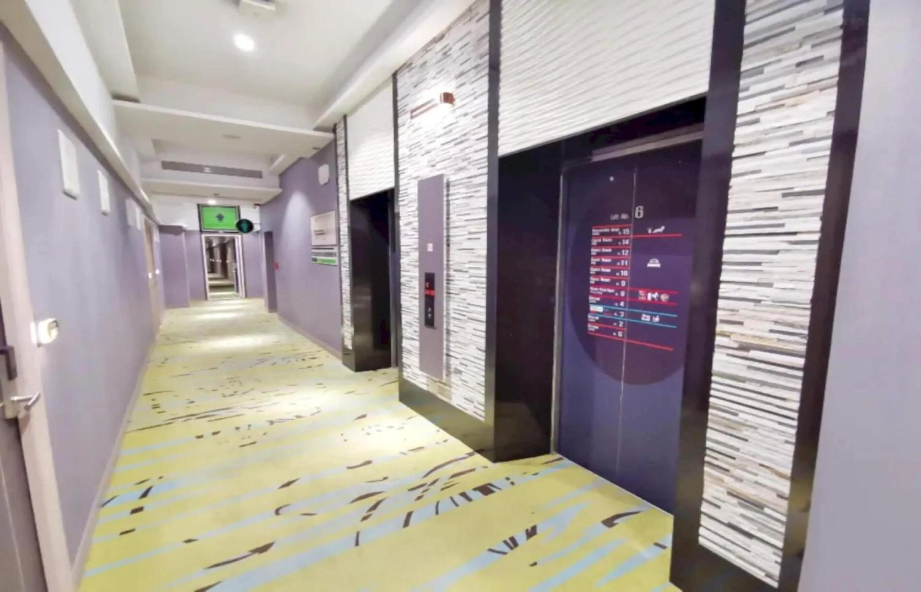 Lobby or reception in Capital O 75451 Podstel Hostel Bangkok