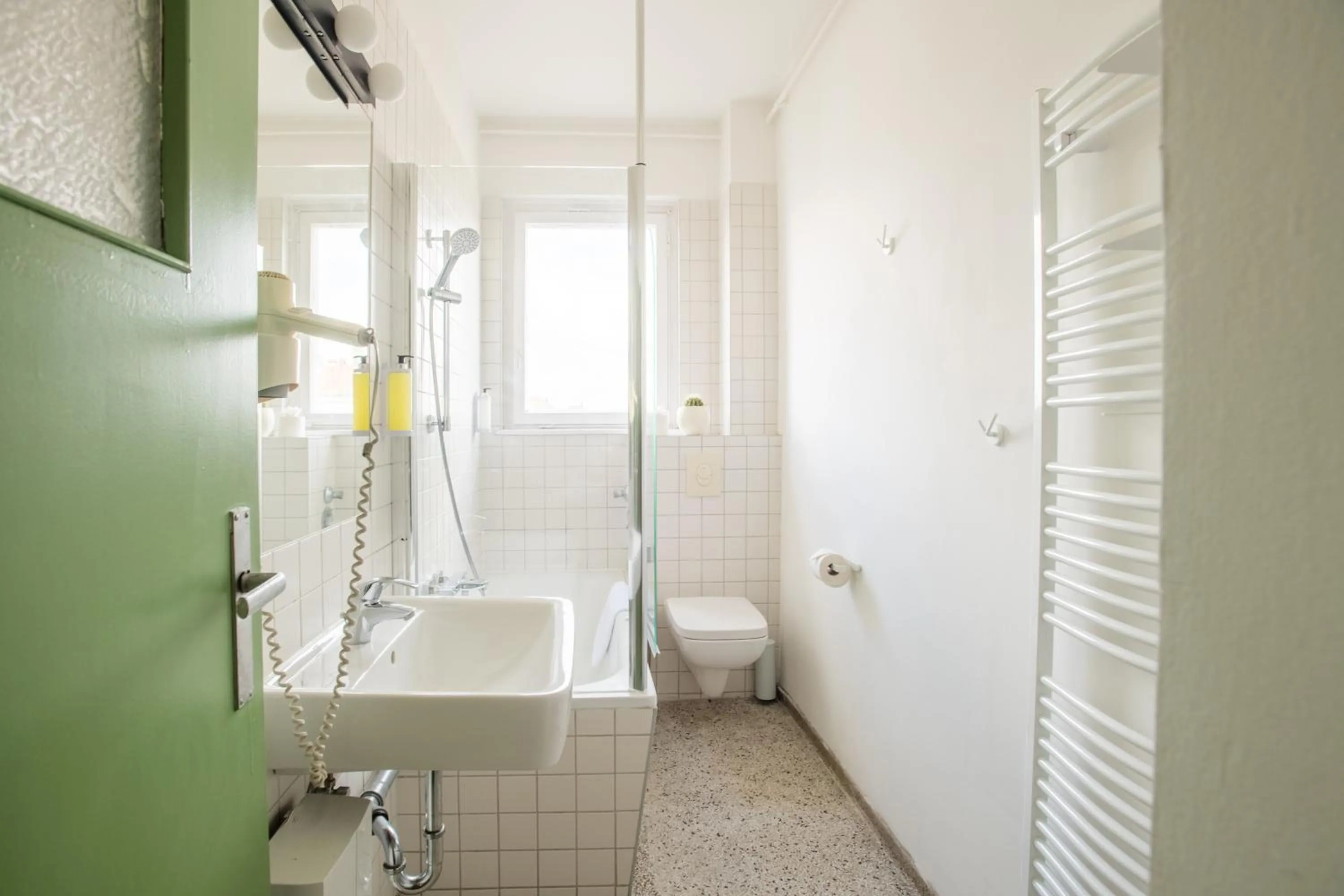 Shower in Flattering - Berlin