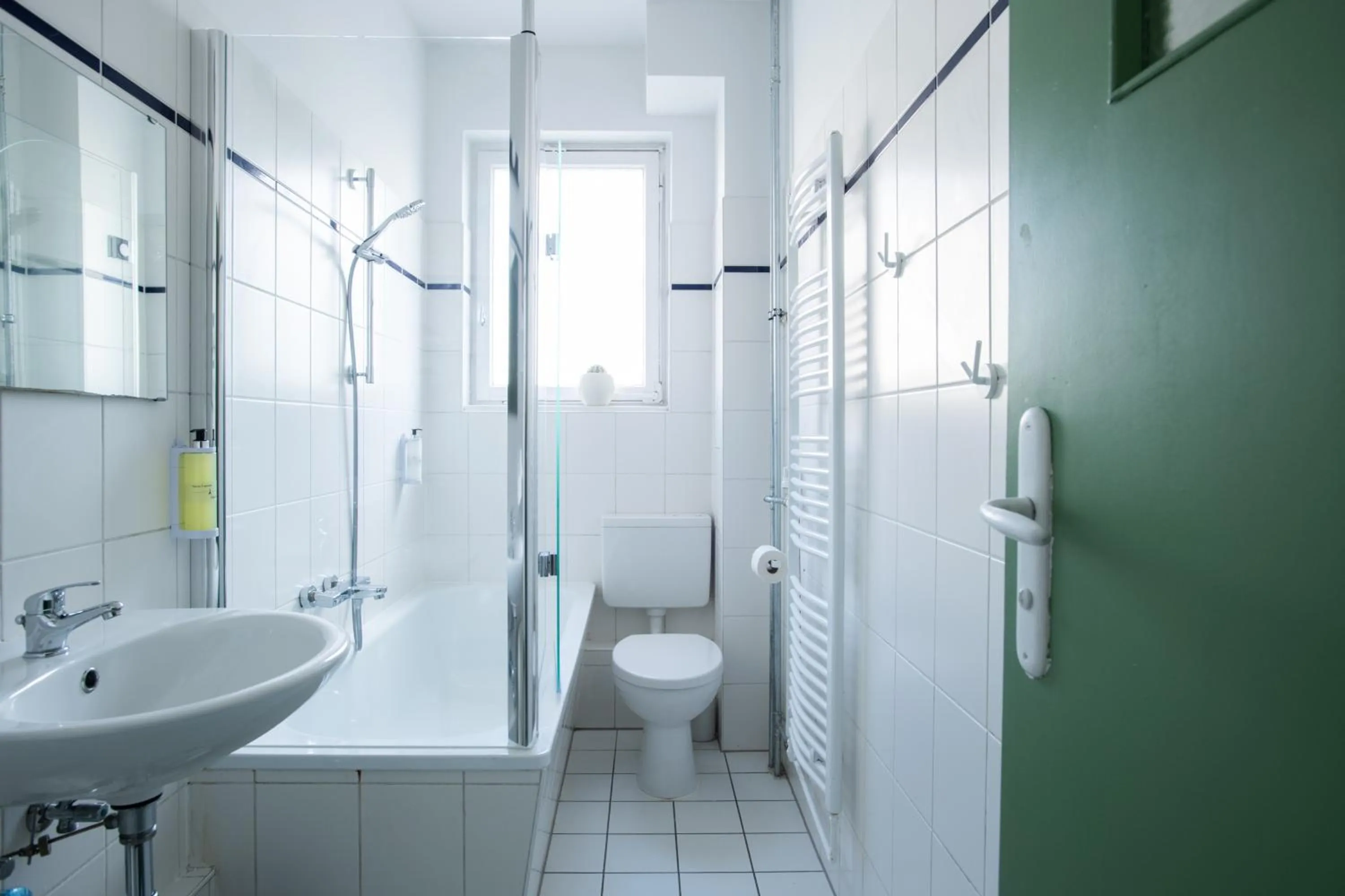 Shower in Flattering - Berlin