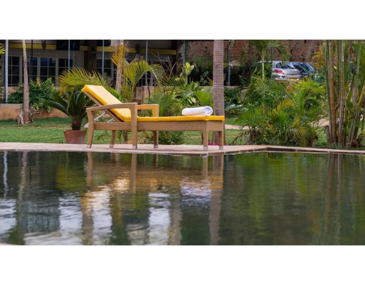 Swimming pool in Tobriana