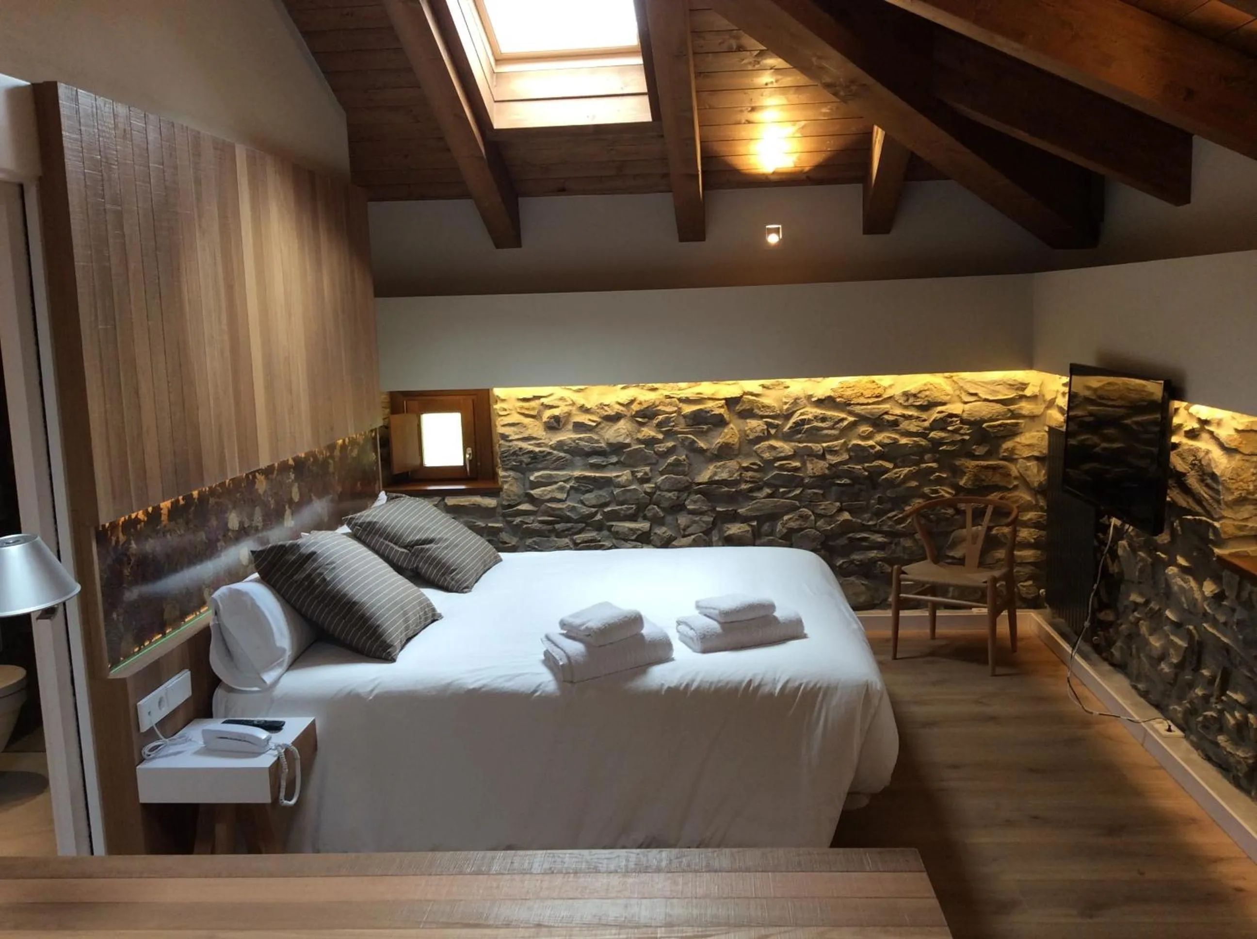 Photo of the whole room, Bed in Palacio de Yrisarri by IrriSarri Land