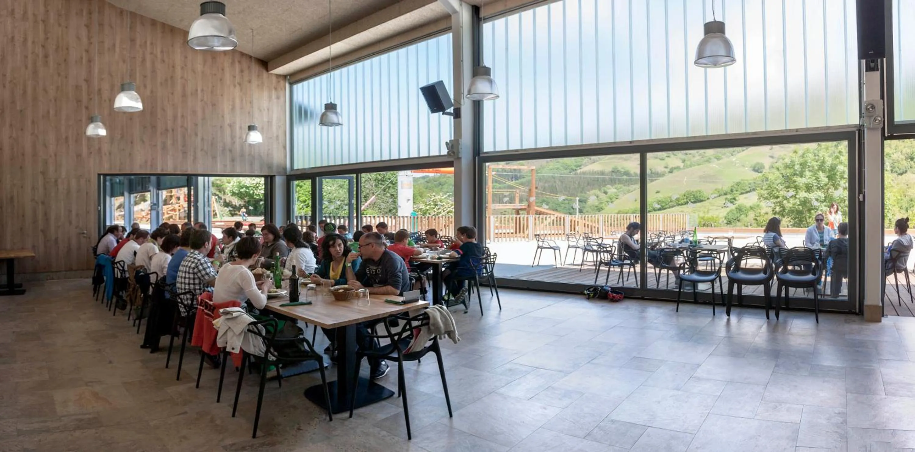 Lounge or bar in Palacio de Yrisarri by IrriSarri Land