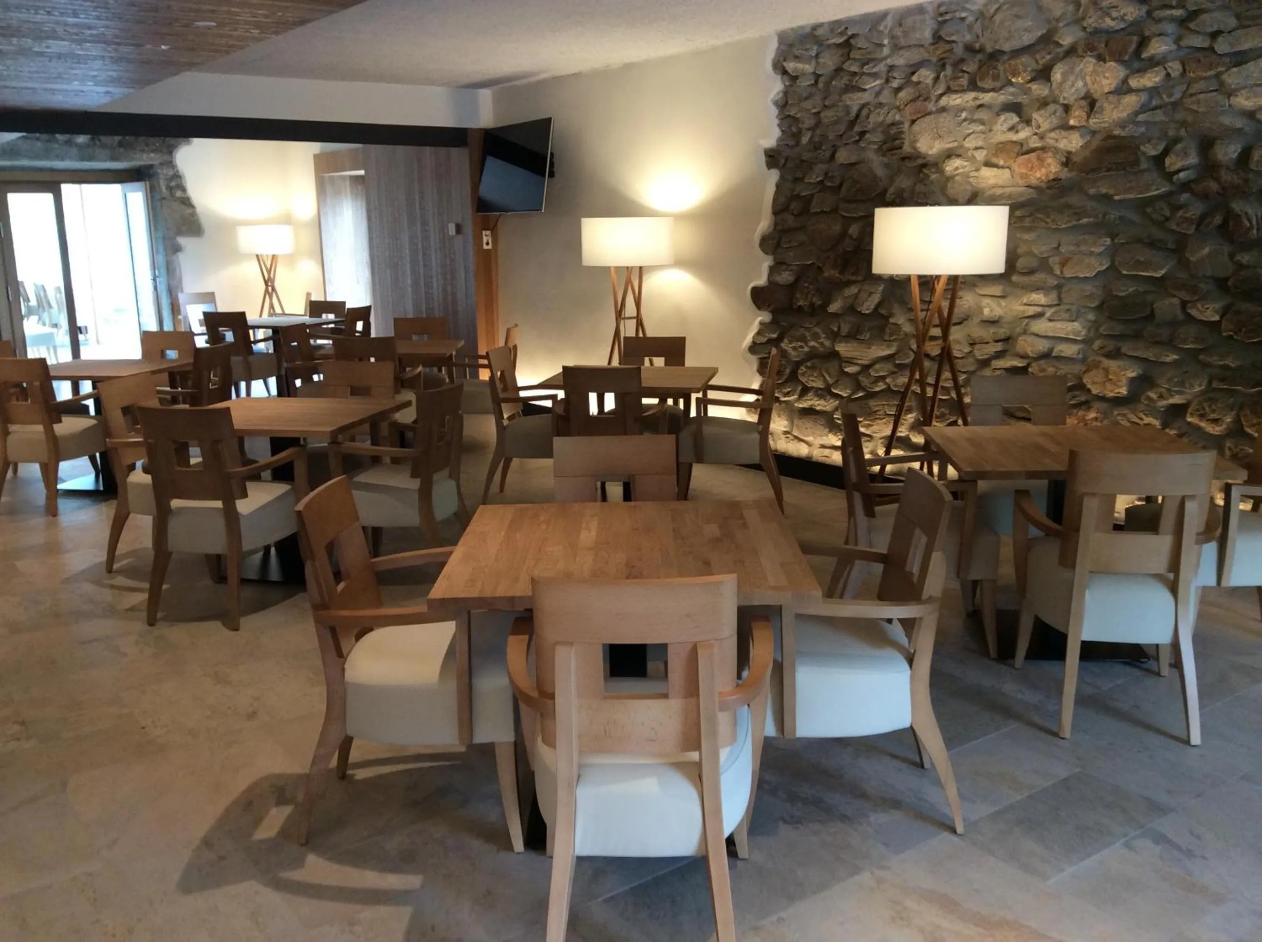 Living room in Palacio de Yrisarri by IrriSarri Land