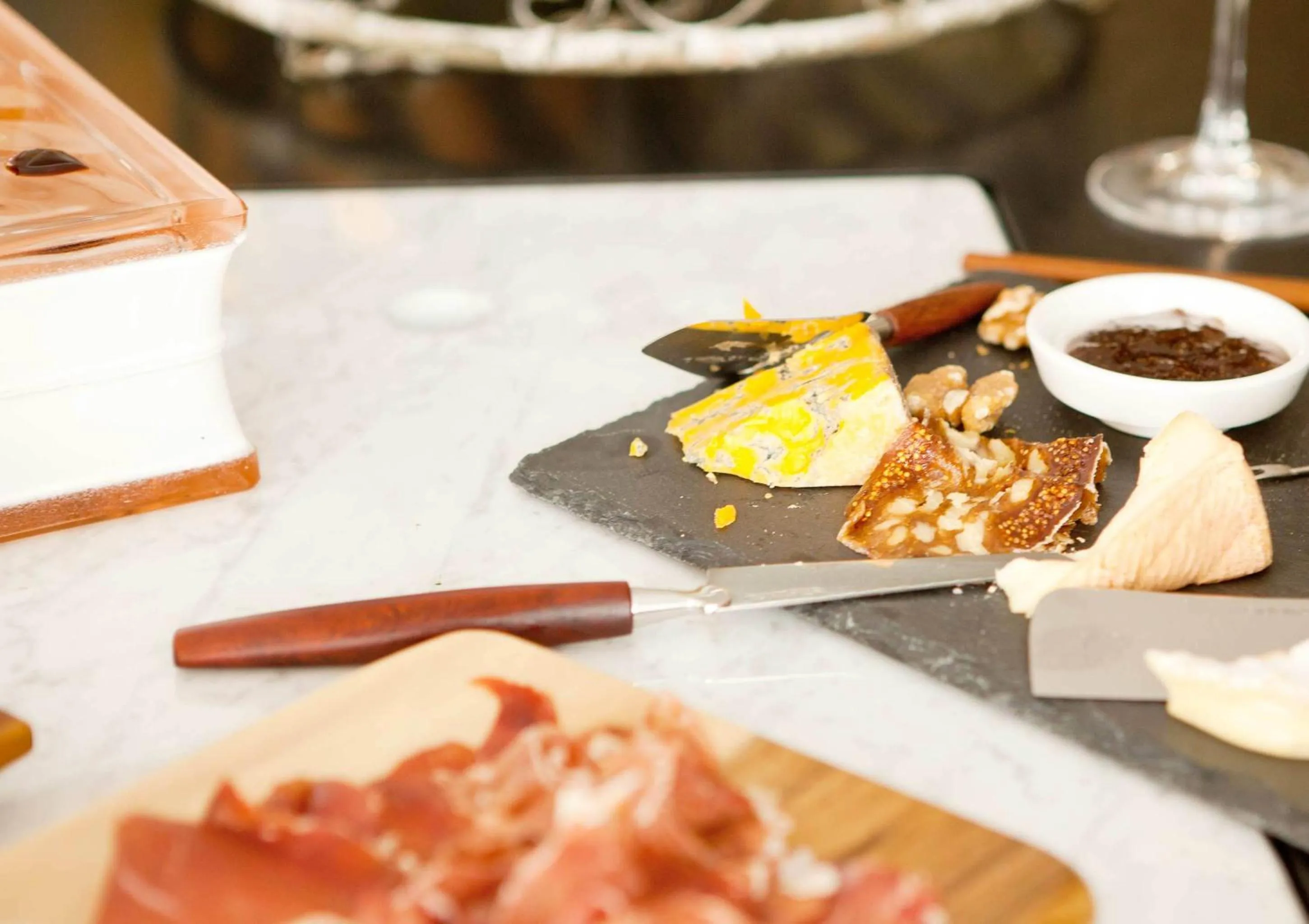 Food and drinks in Vesper Hotel