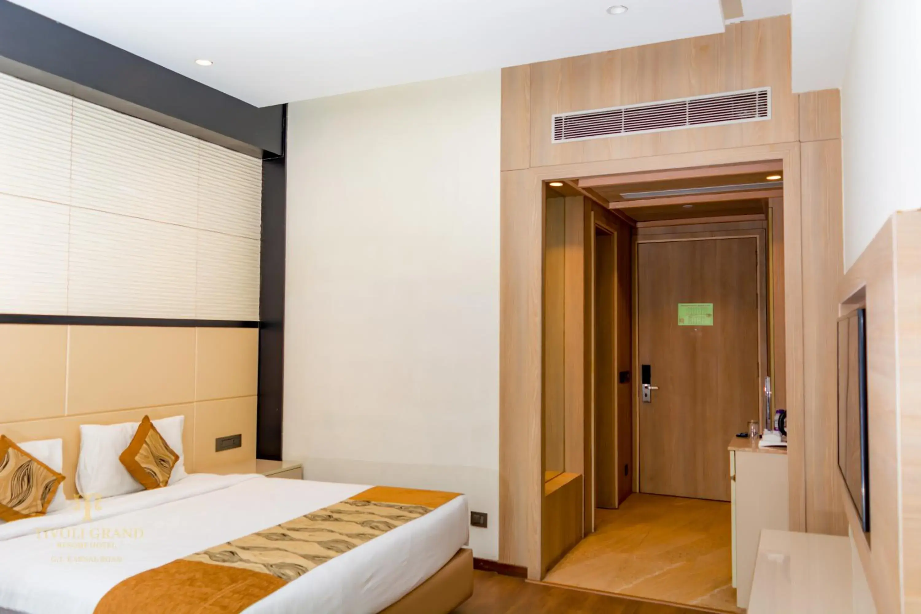 Photo of the whole room, Bed in Tivoli Garden Resort Photo of the whole room, Bed in Tivoli Garden Resort