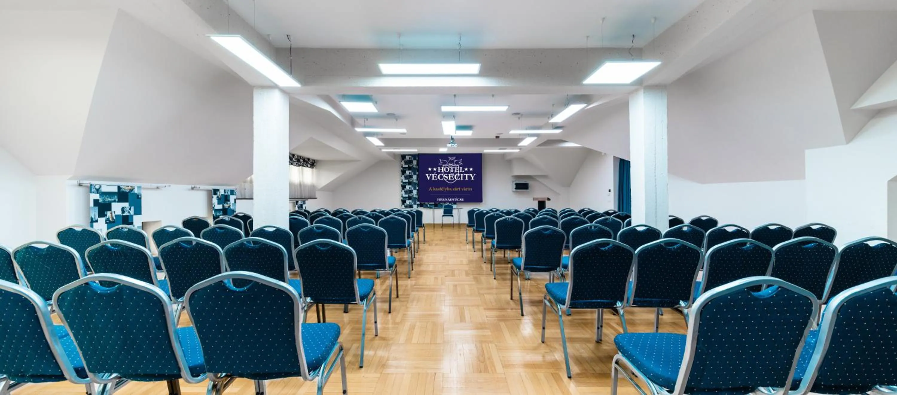 Meeting/conference room in Hotel Vécsecity