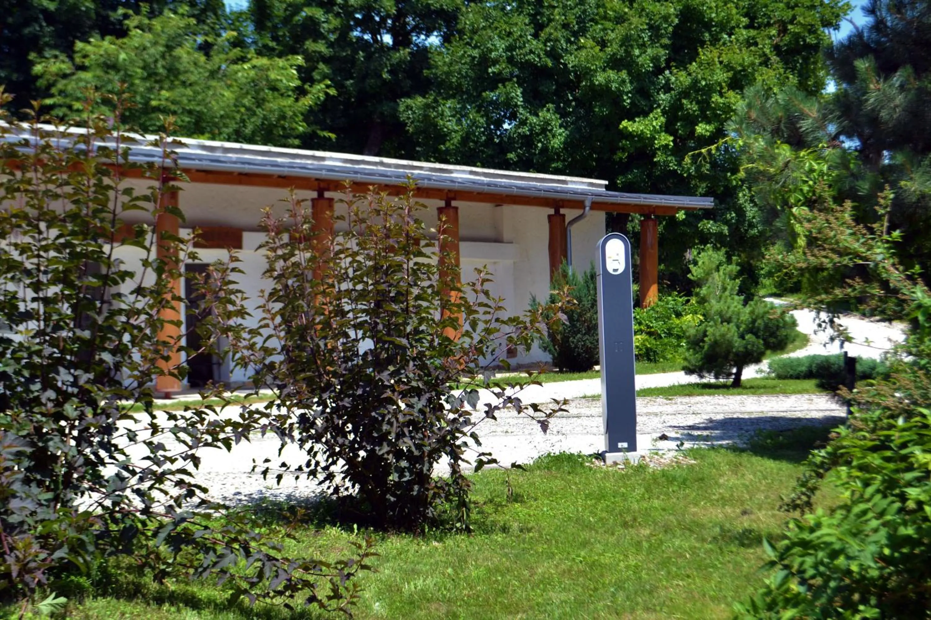 Property building in Hotel Vécsecity