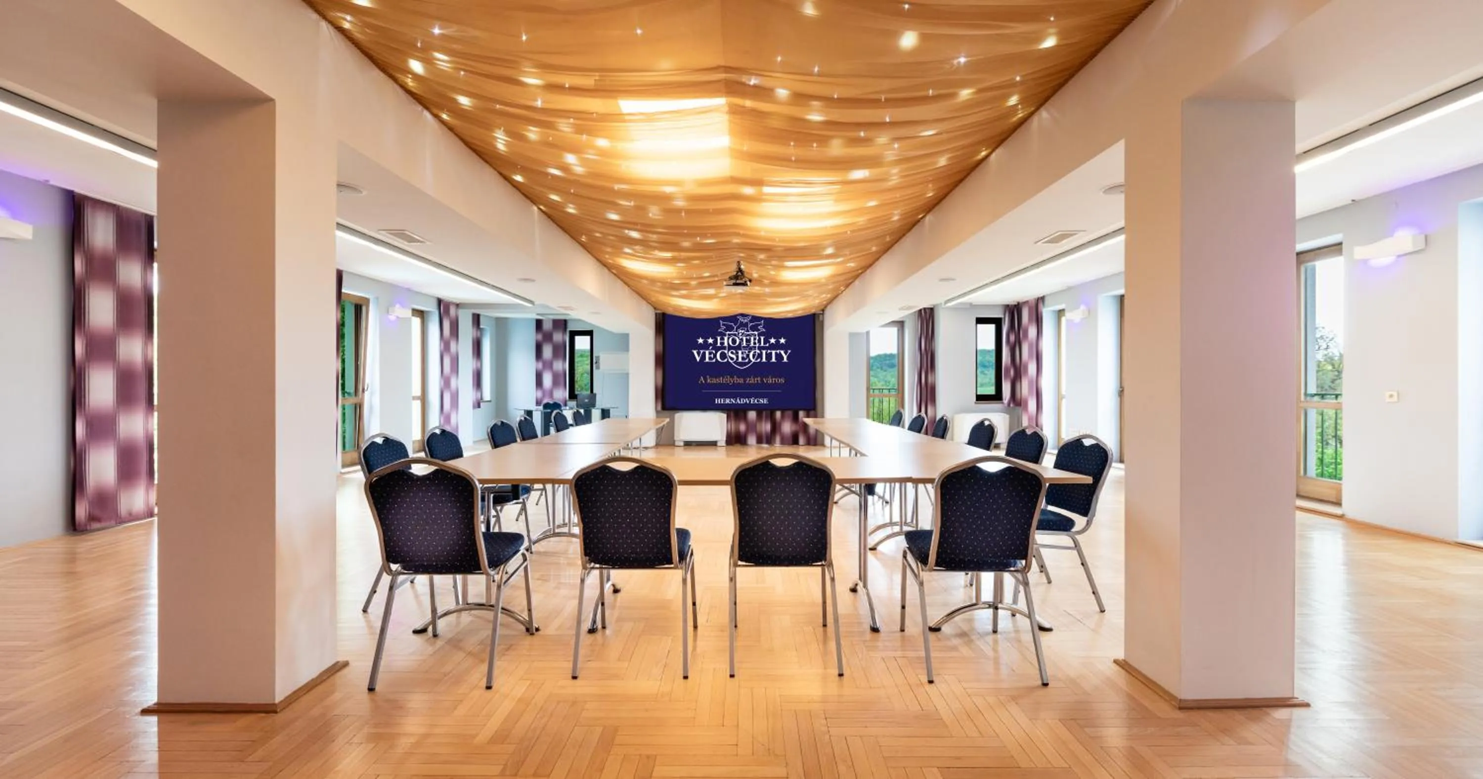Meeting/conference room in Hotel Vécsecity