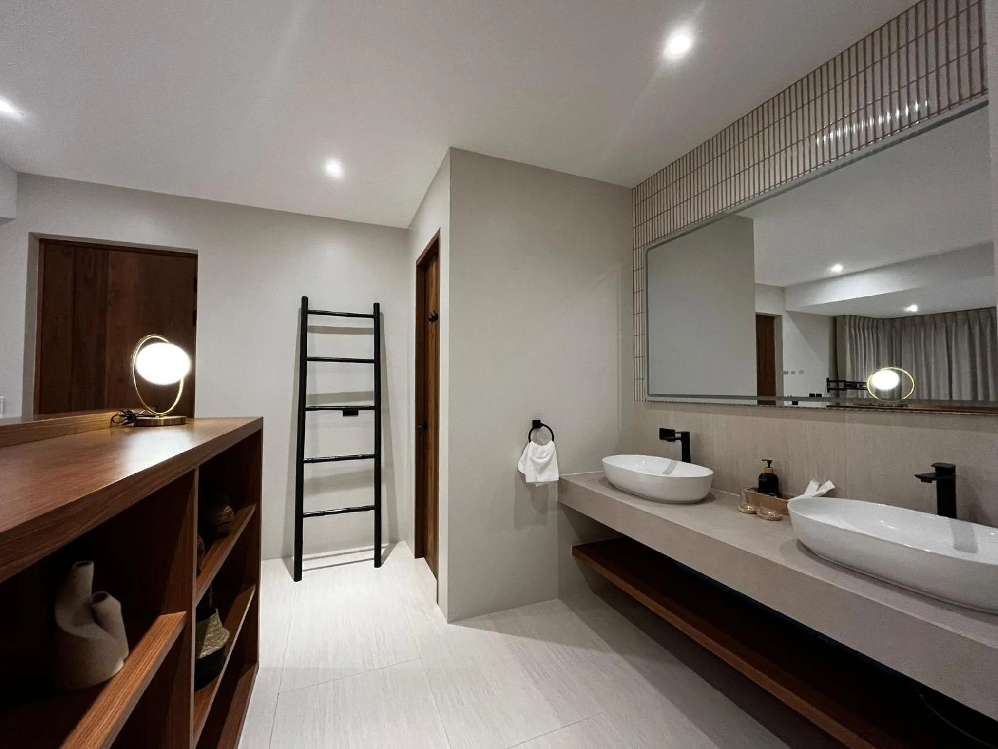 Bathroom, Bed in Baan Bophut Beach Hotel Samui - SHA Extra Plus