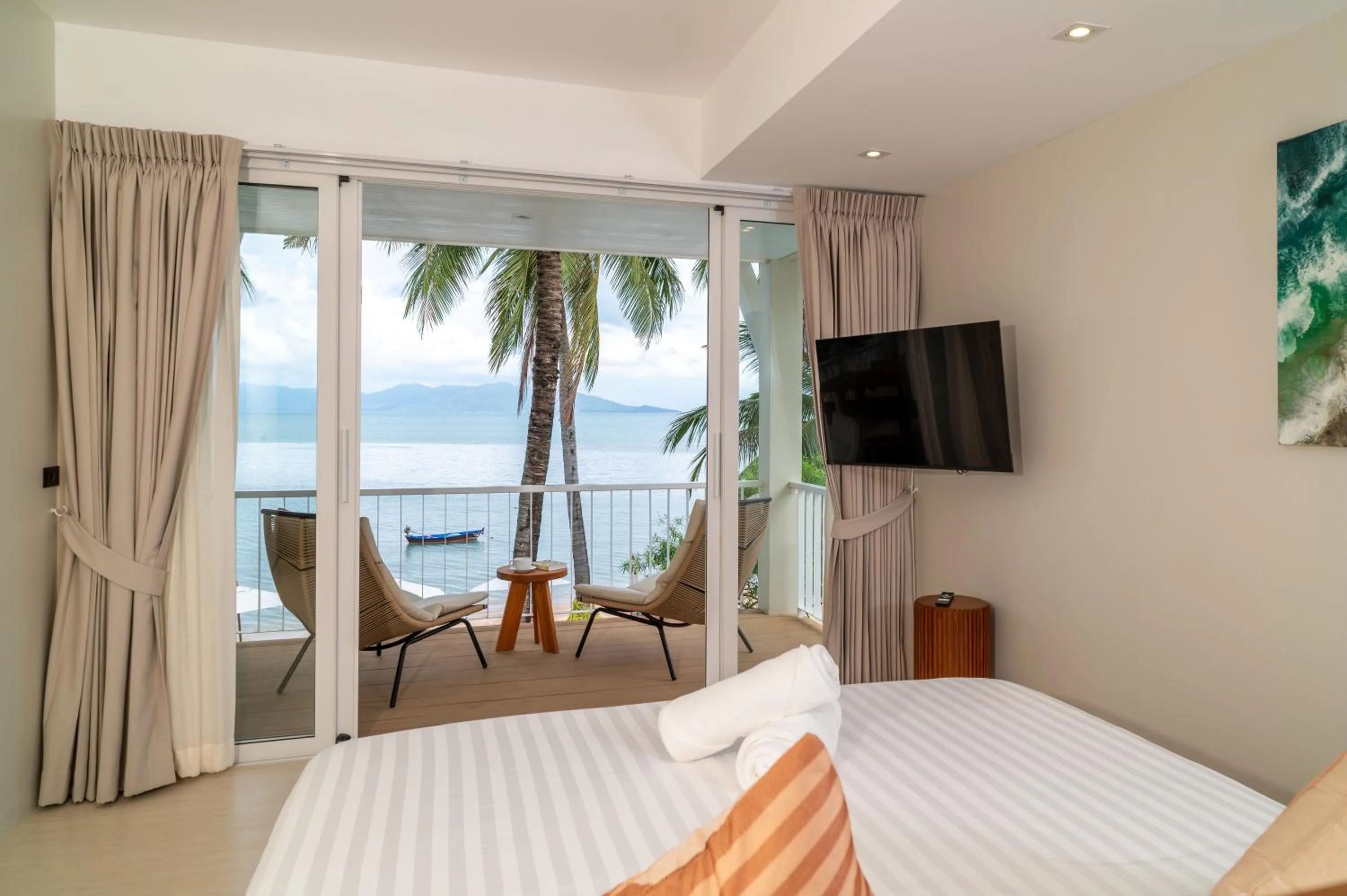 Bed in Baan Bophut Beach Hotel Samui - SHA Extra Plus
