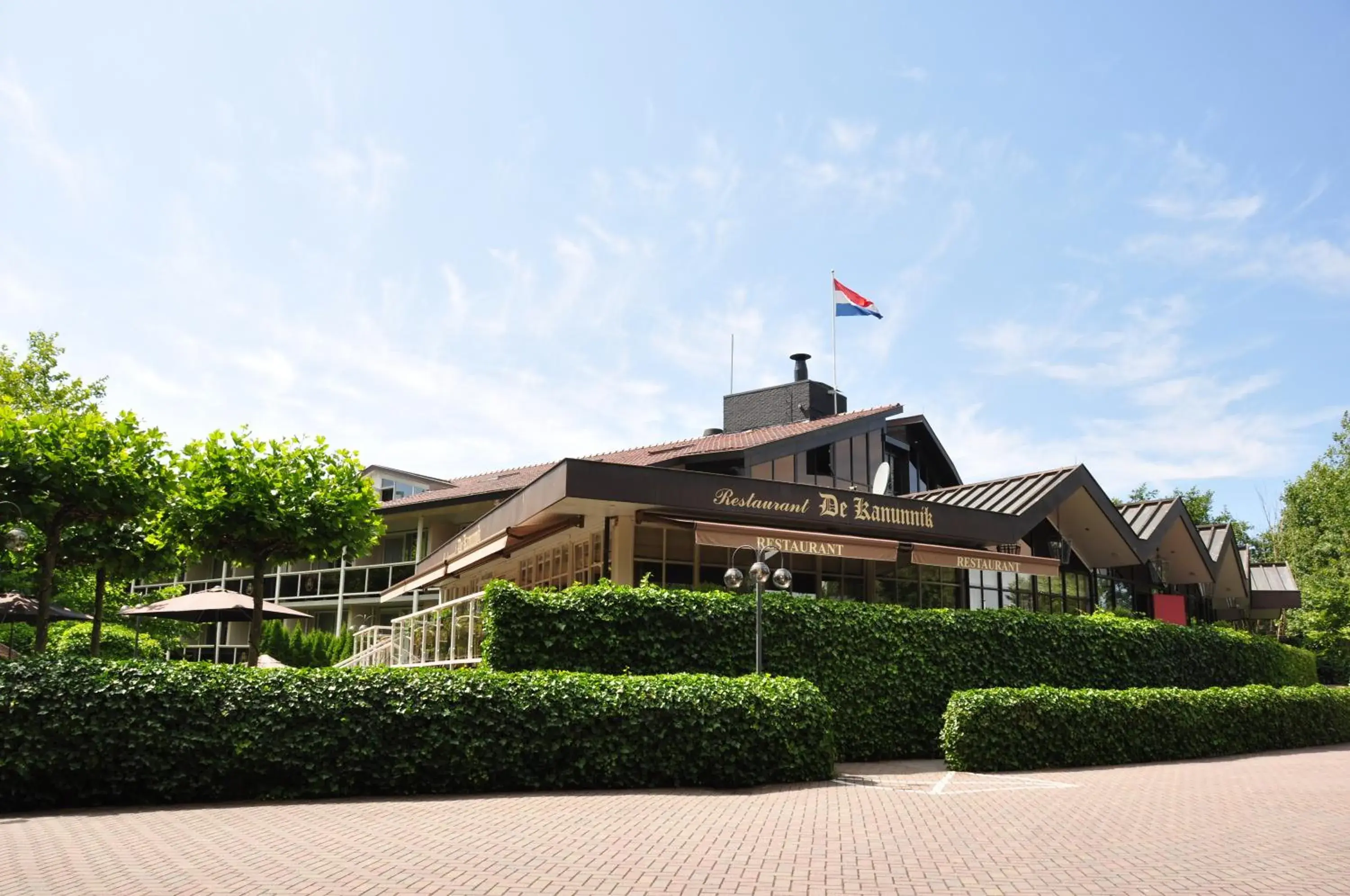Facade/entrance in Fletcher Hotel Jan van Scorel Facade/entrance in Fletcher Hotel Jan van Scorel