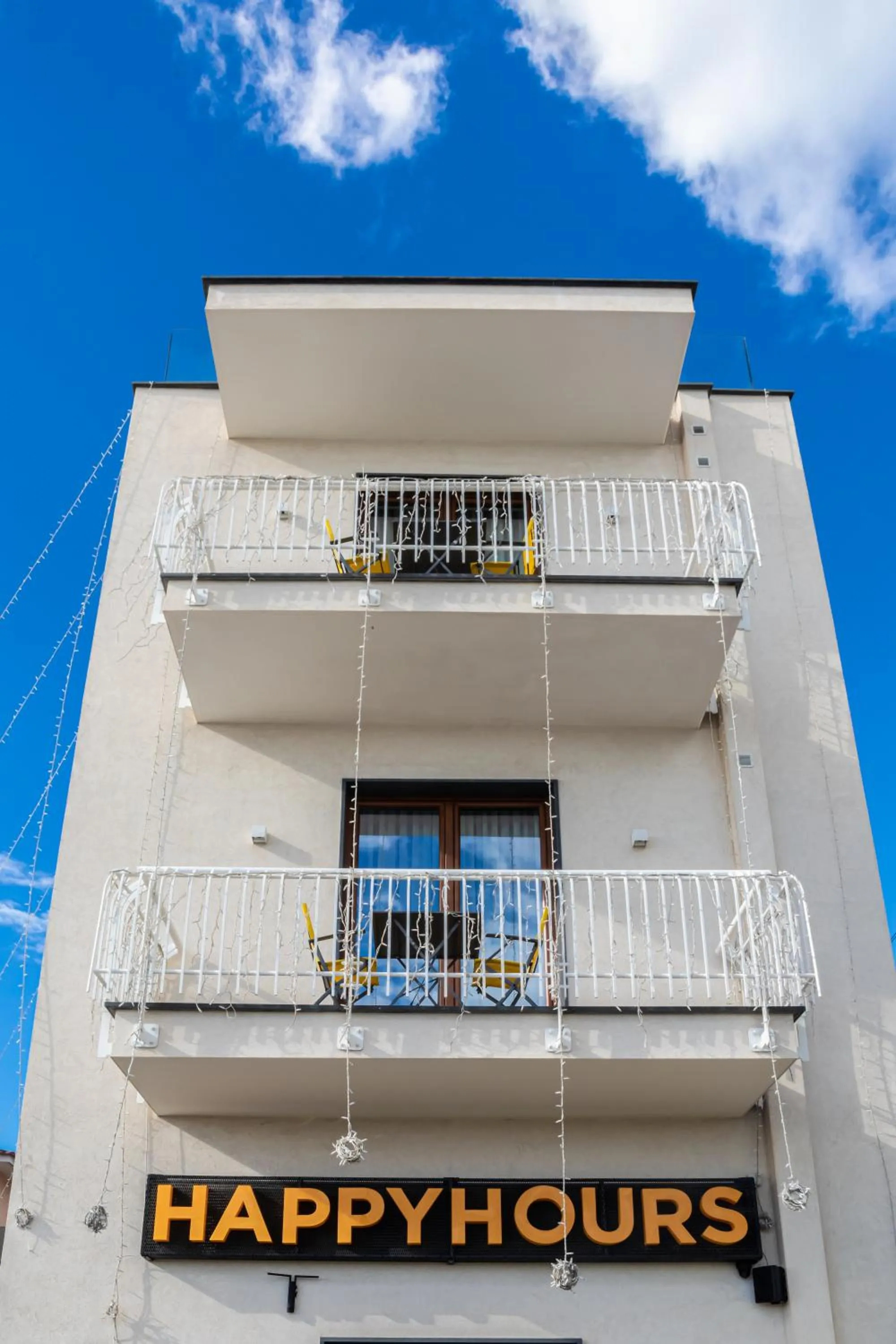 Property building in HAPPYROOMS