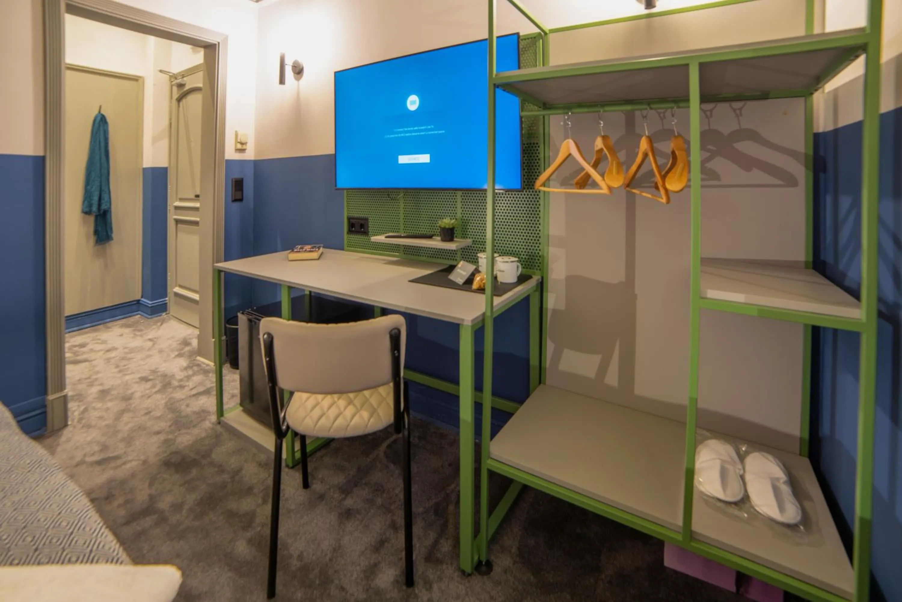 TV and multimedia in Maria Luisa by INTROVERT HOTELS